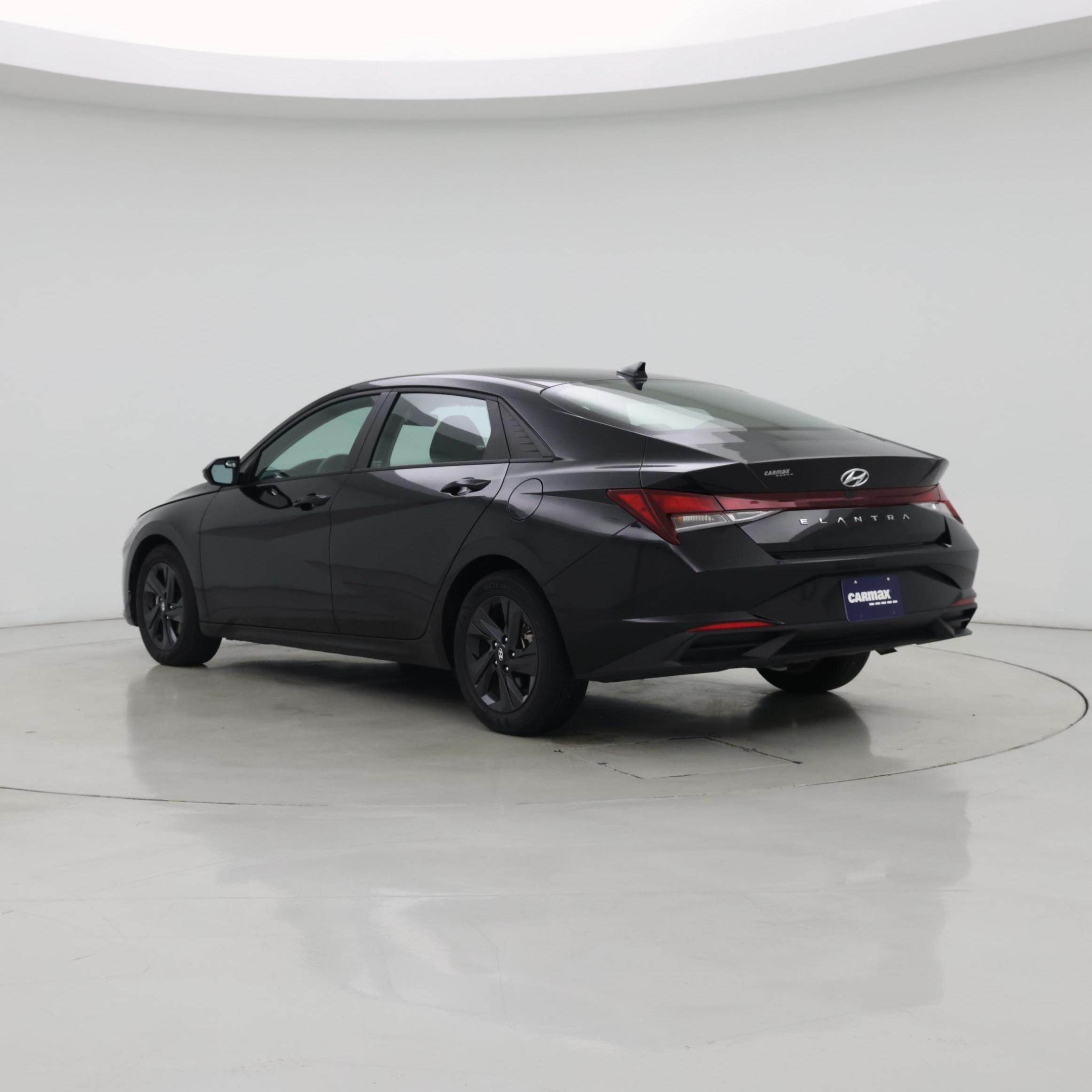 Thumbnail: 2023 Hyundai Elantra - 2