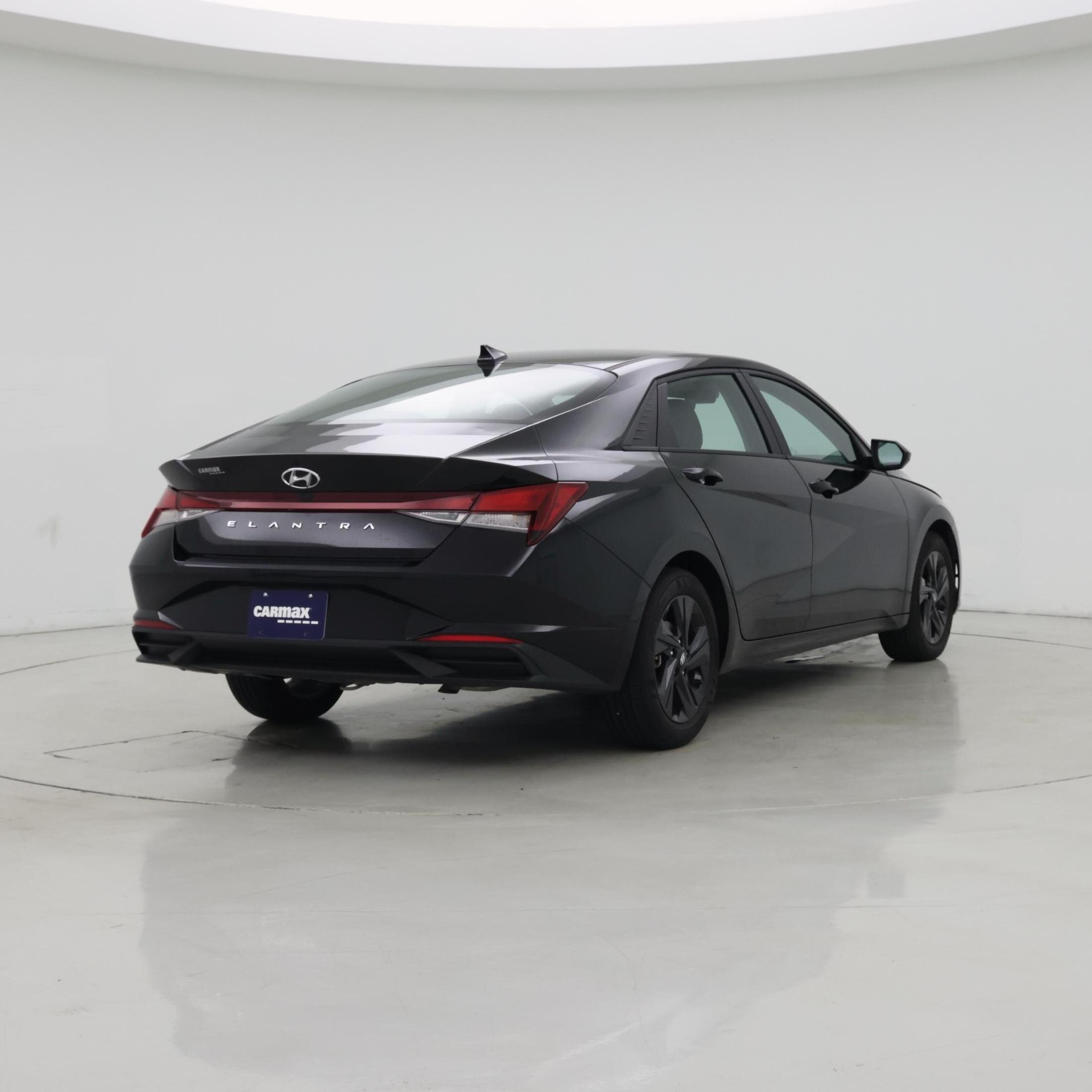 Thumbnail: 2023 Hyundai Elantra - 8