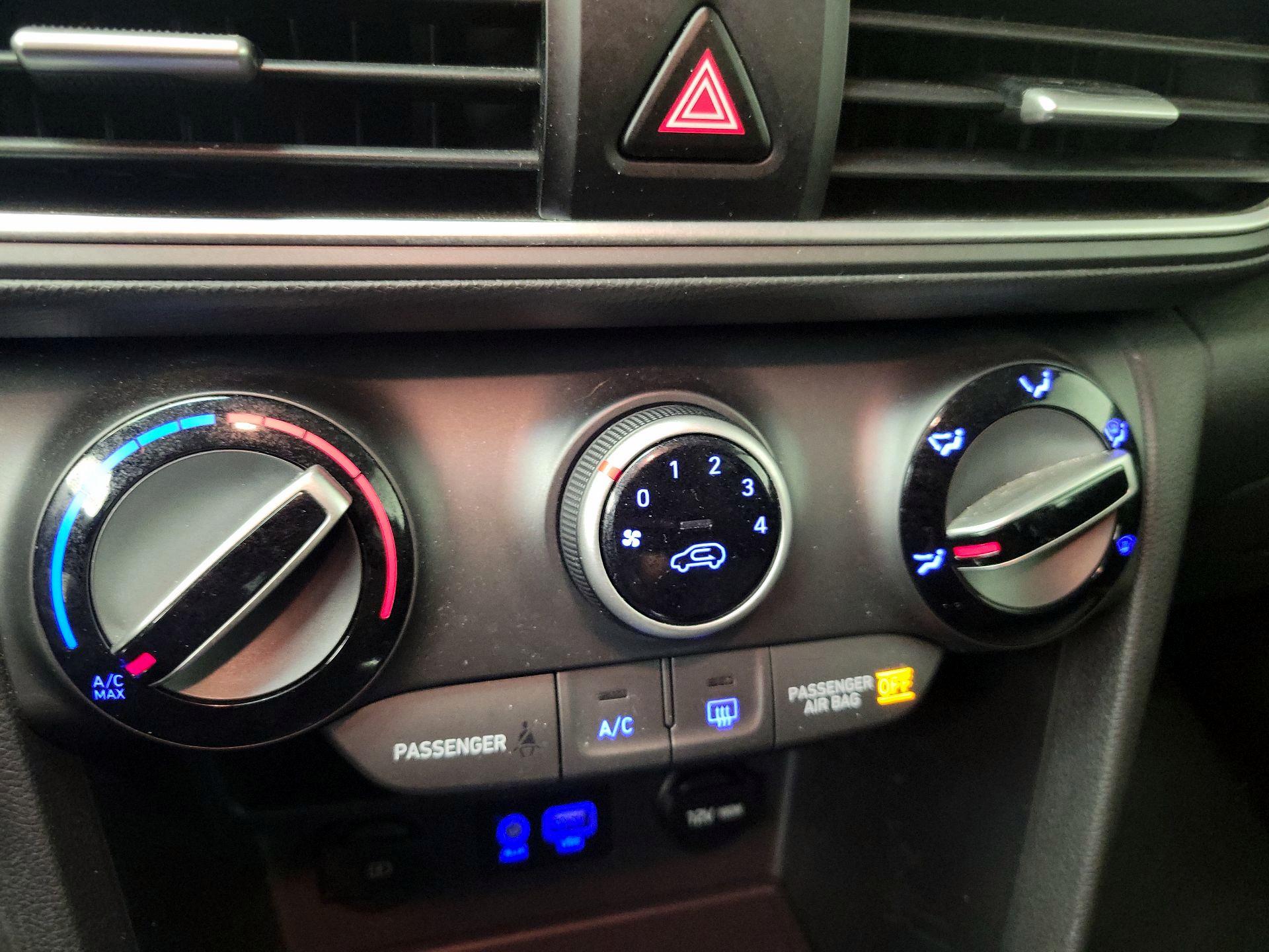 Thumbnail: 2019 Hyundai Kona - 16