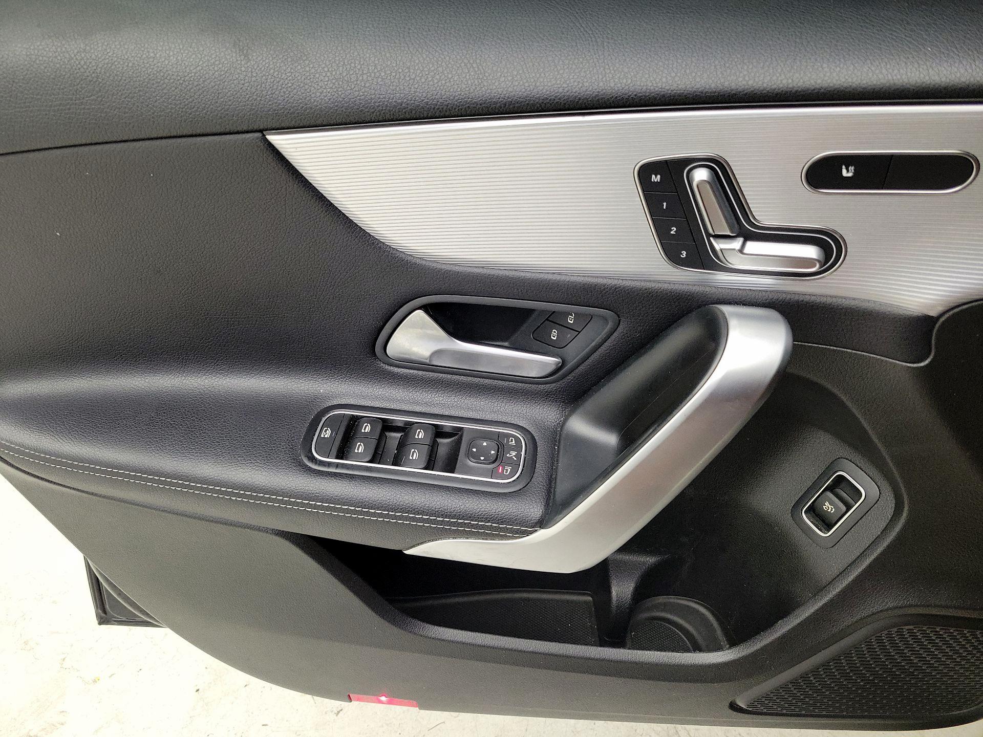 Thumbnail: 2019 Mercedes-Benz A-Class - 12