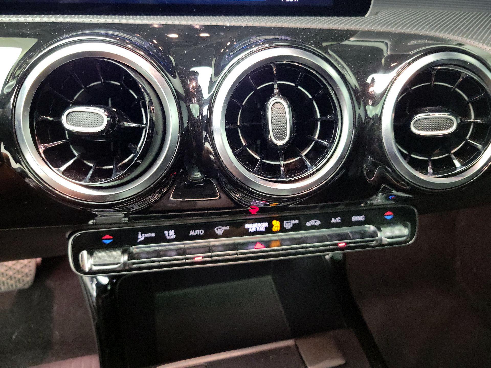 Thumbnail: 2019 Mercedes-Benz A-Class - 16