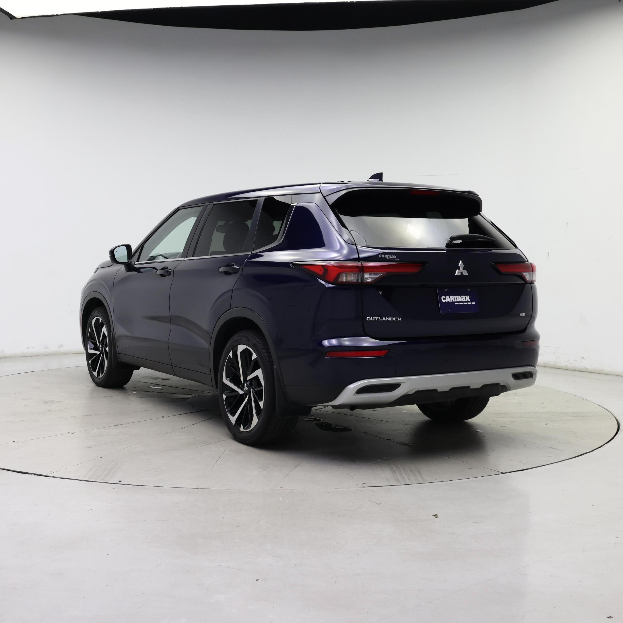Thumbnail: 2024 Mitsubishi Outlander - 2