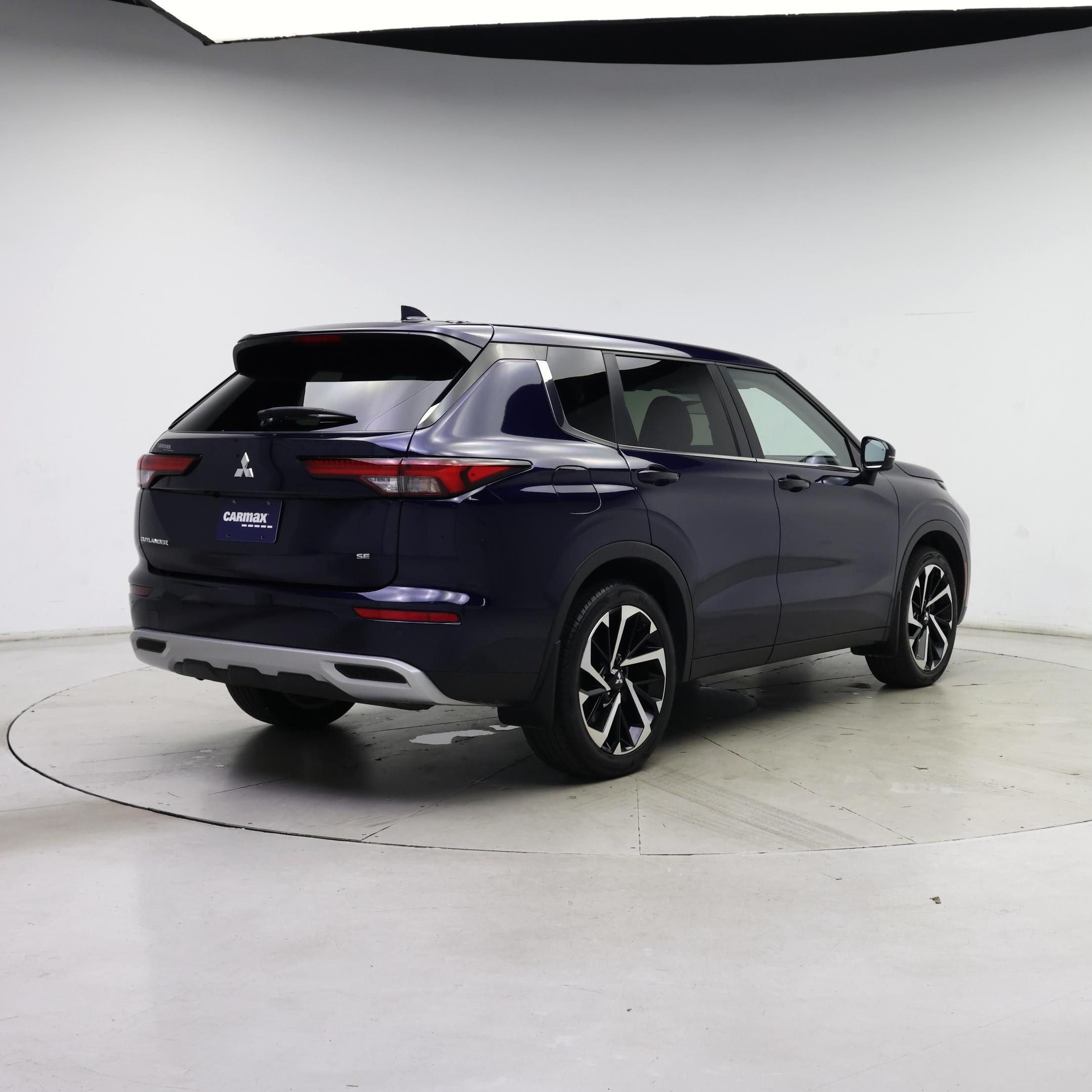 Thumbnail: 2024 Mitsubishi Outlander - 8