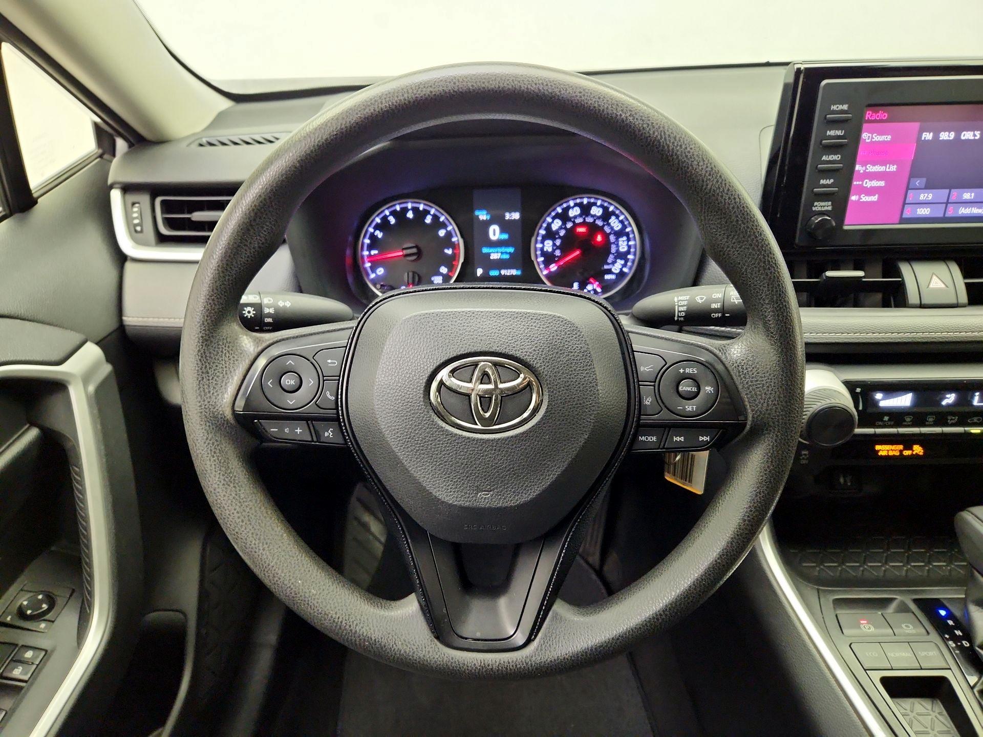Thumbnail: 2019 Toyota RAV4 - 10