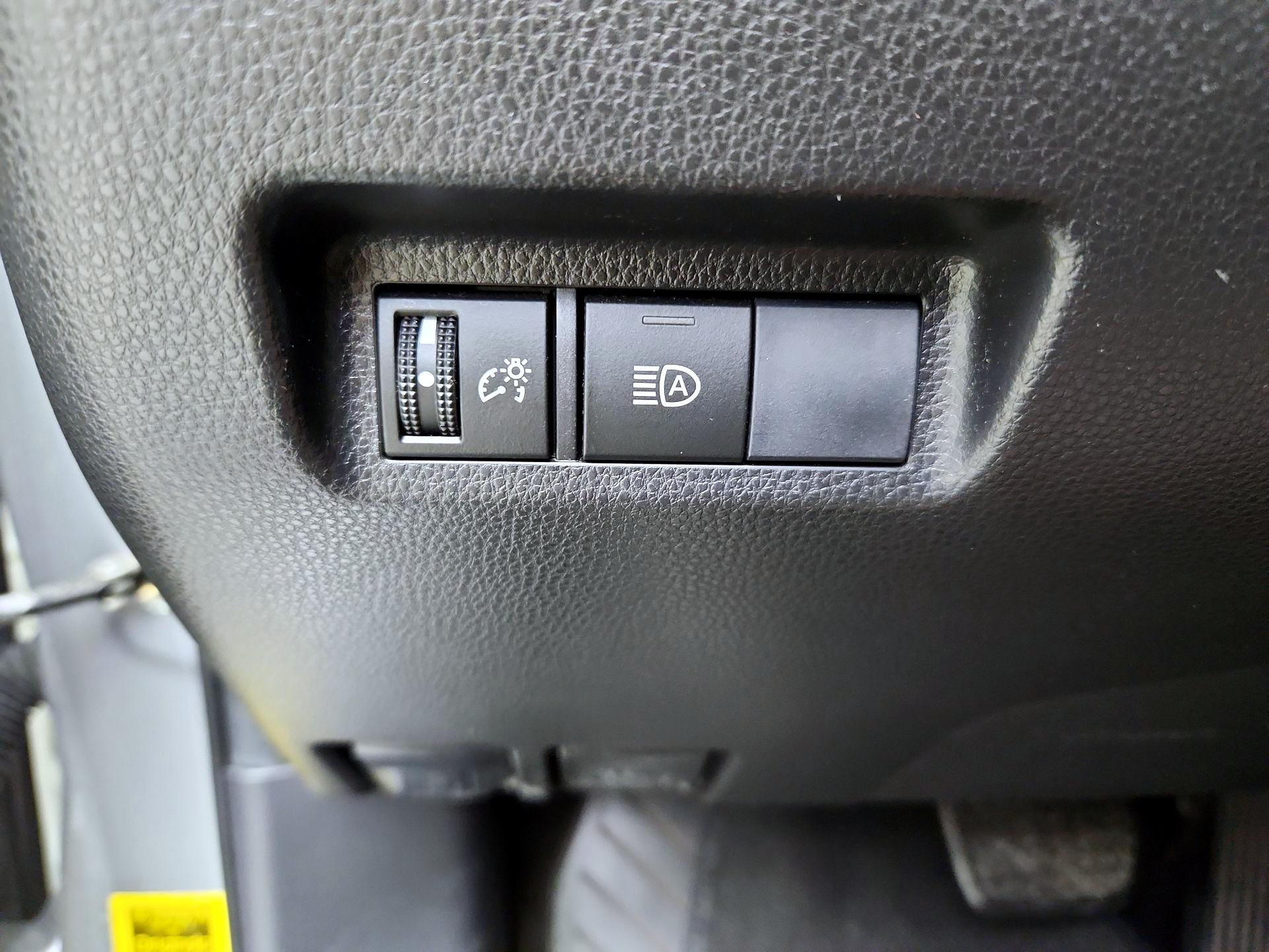 Thumbnail: 2019 Toyota RAV4 - 13