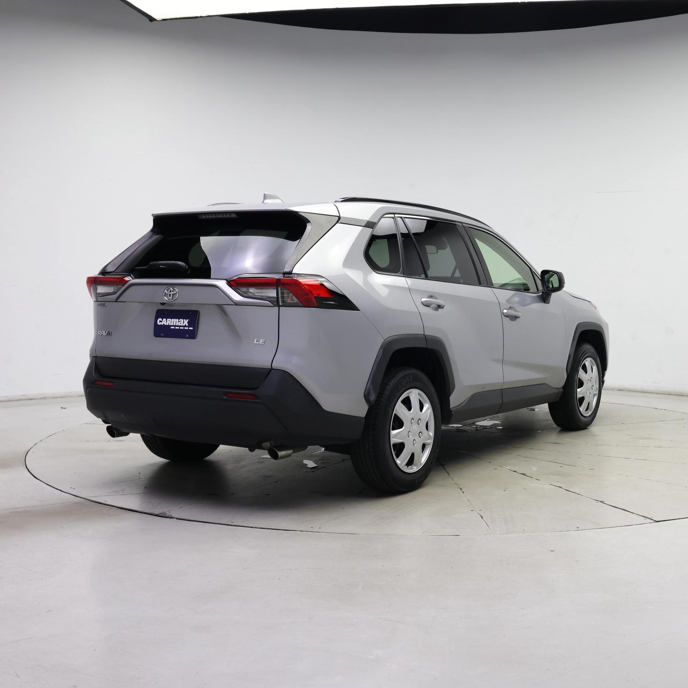 Thumbnail: 2019 Toyota RAV4 - 8