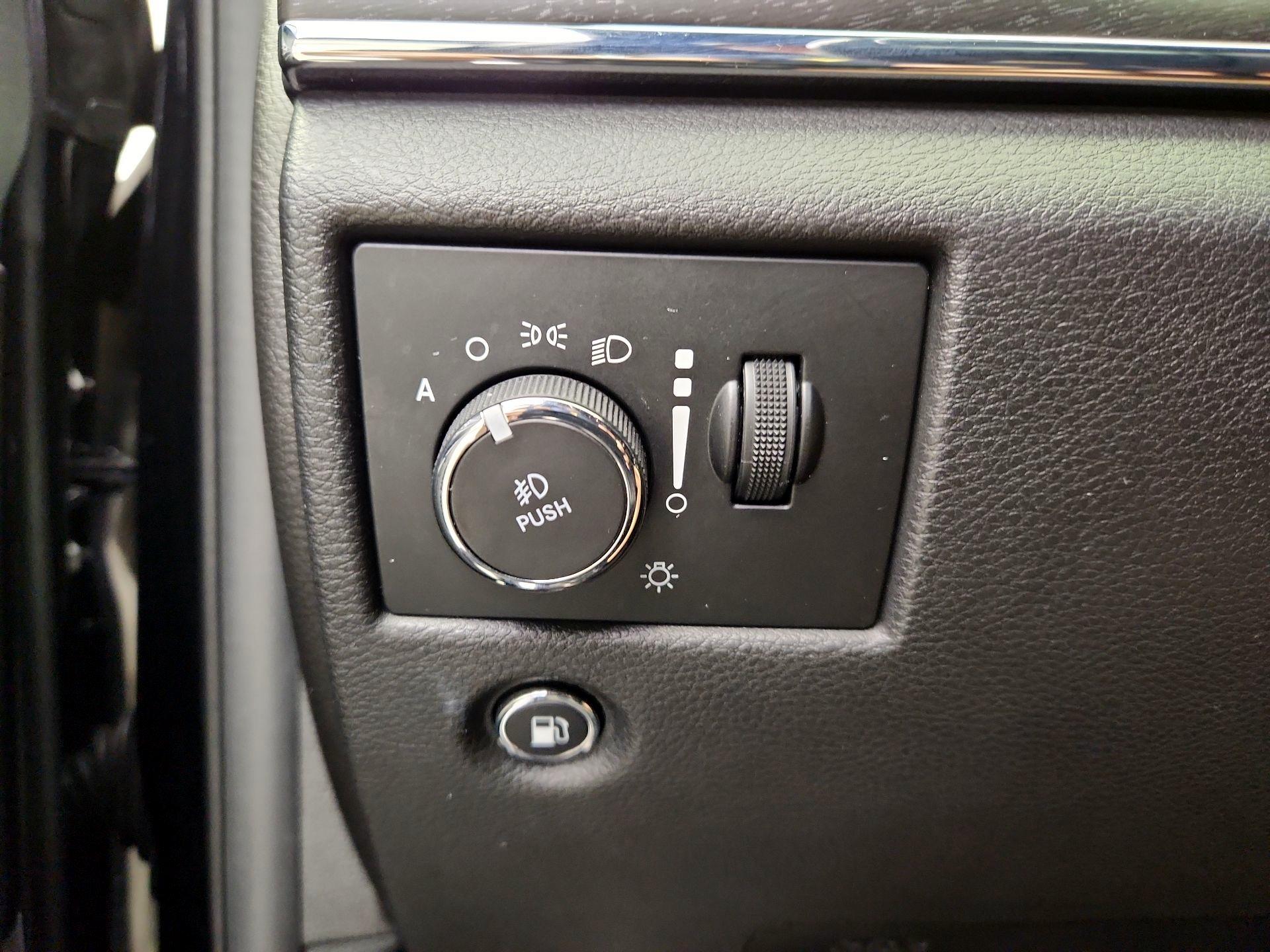 Thumbnail: 2018 Jeep Grand Cherokee - 13