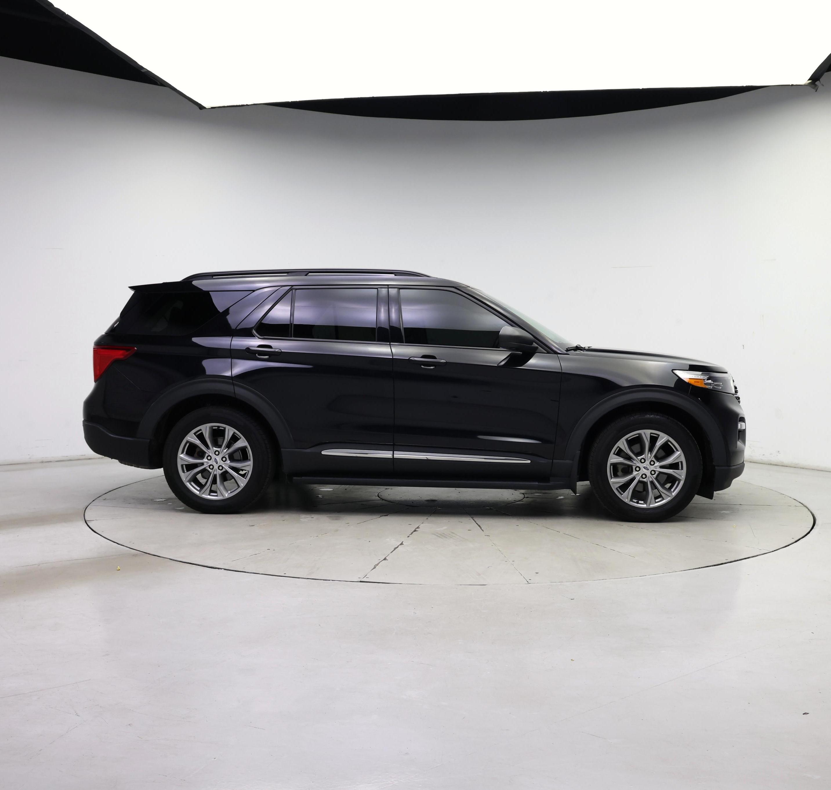 Thumbnail: 2021 Ford Explorer - 7