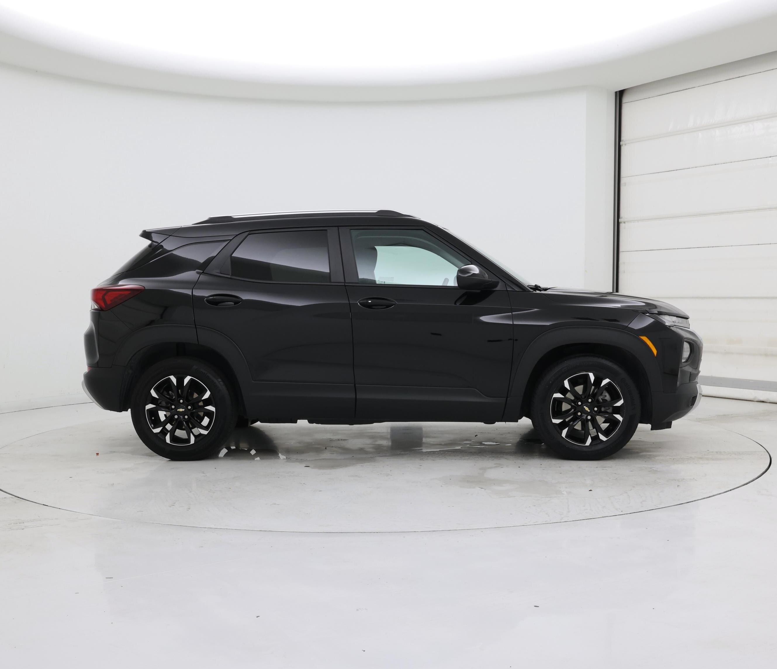 Thumbnail: 2023 Chevrolet TrailBlazer - 7
