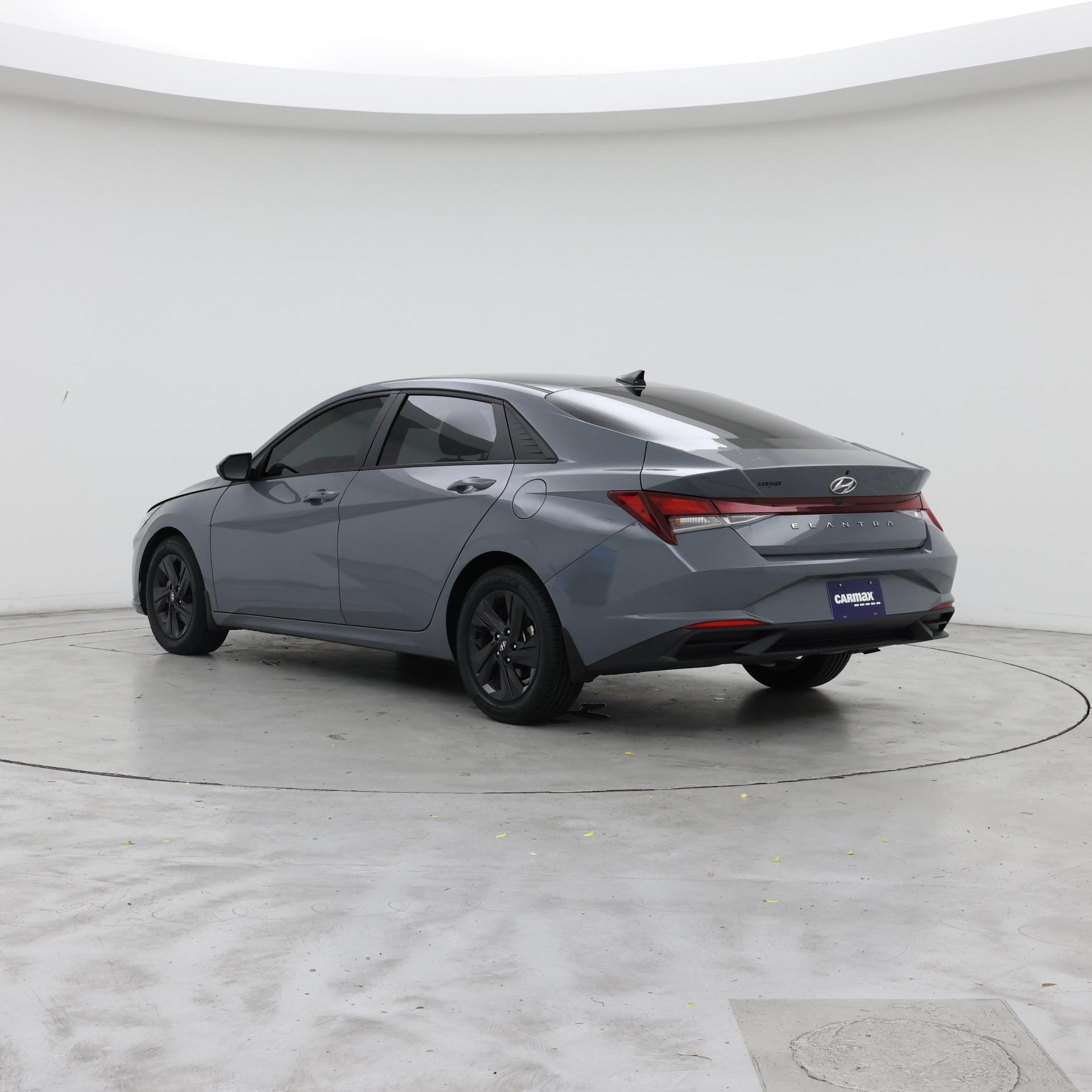 Thumbnail: 2022 Hyundai Elantra - 2