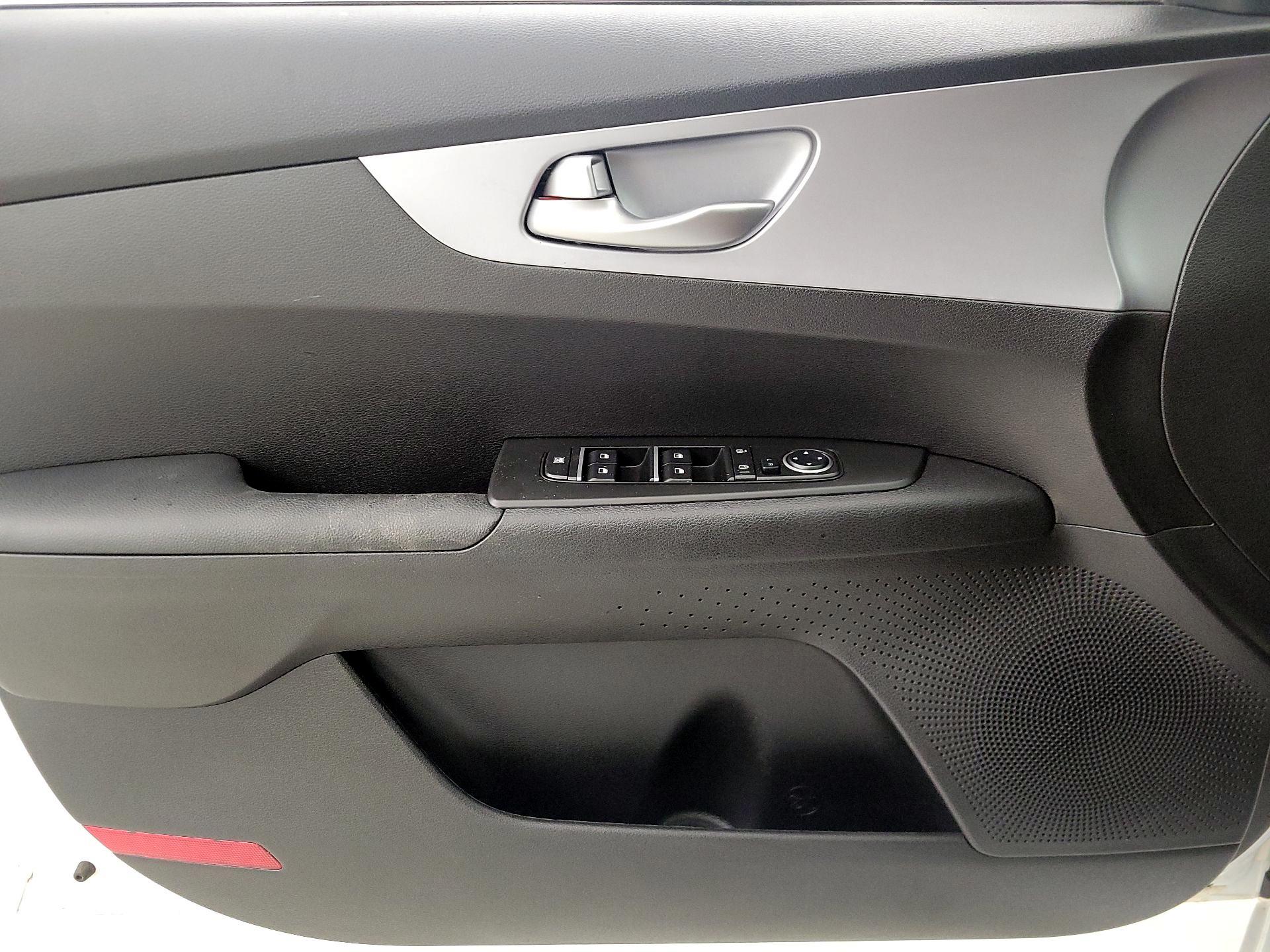 Thumbnail: 2023 Kia Forte - 12