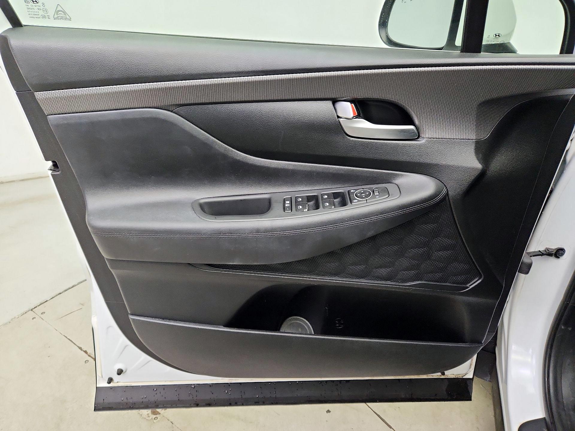 Thumbnail: 2019 Hyundai Santa Fe - 12