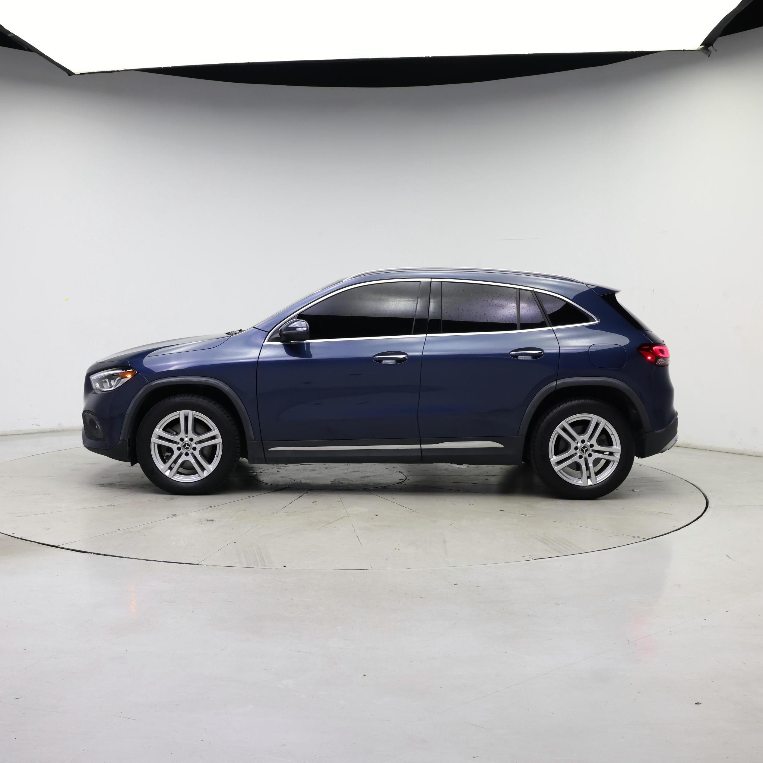 Thumbnail: 2023 Mercedes-Benz GLA - 3