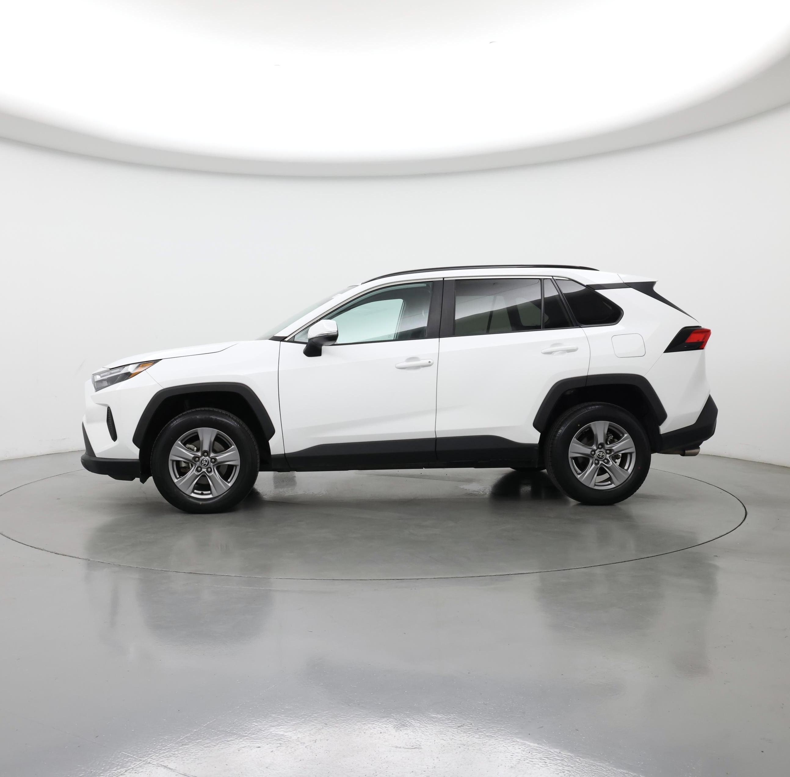 Thumbnail: 2024 Toyota RAV4 - 3