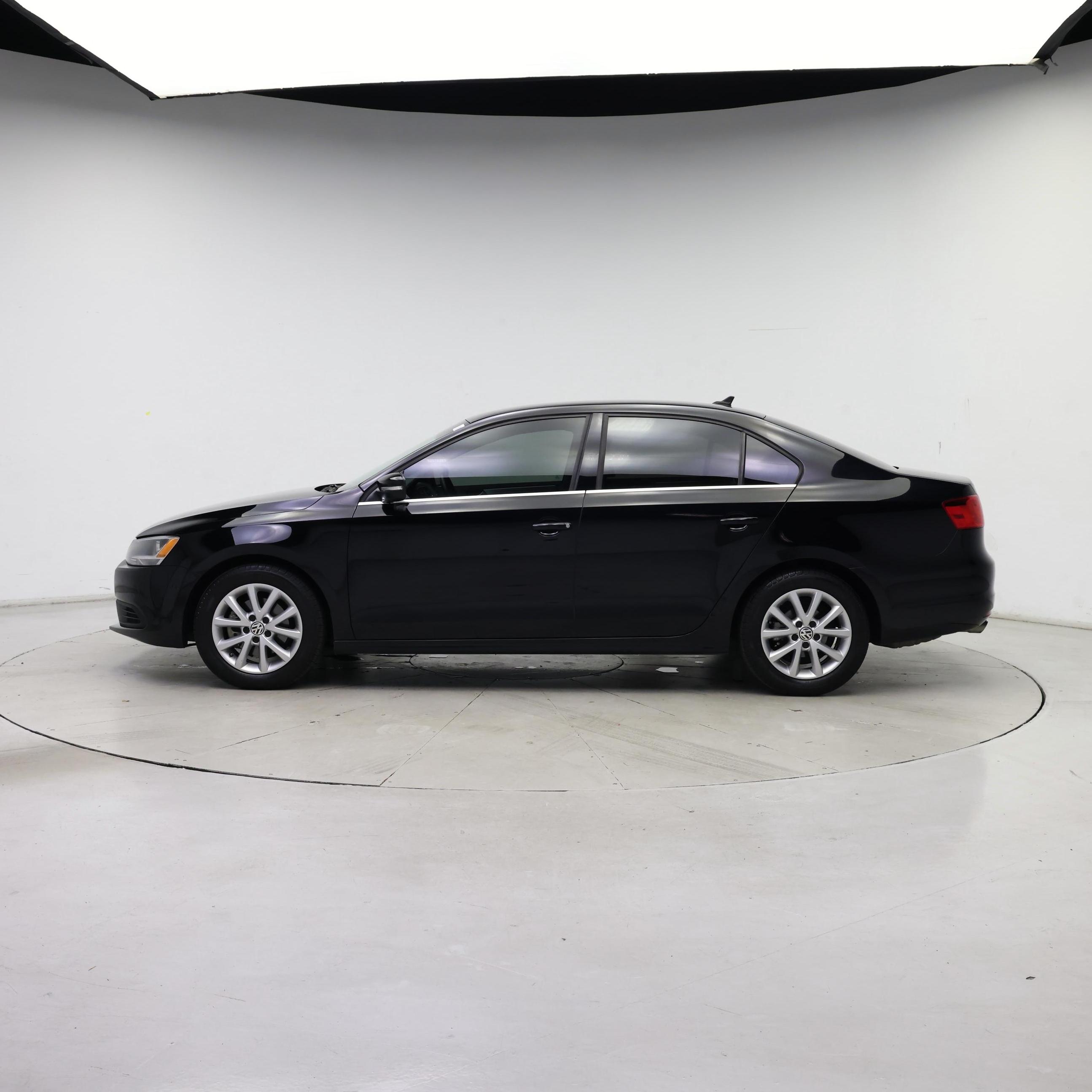 Thumbnail: 2014 Volkswagen Jetta - 3