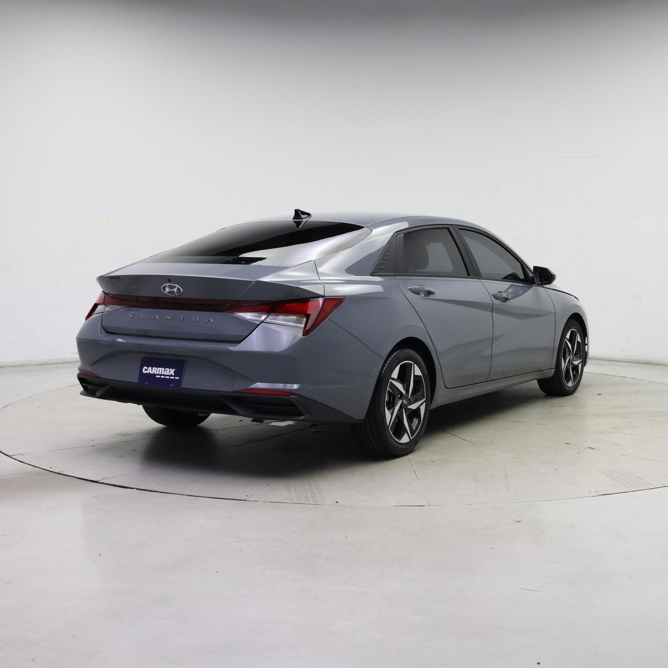 Thumbnail: 2023 Hyundai Elantra - 8
