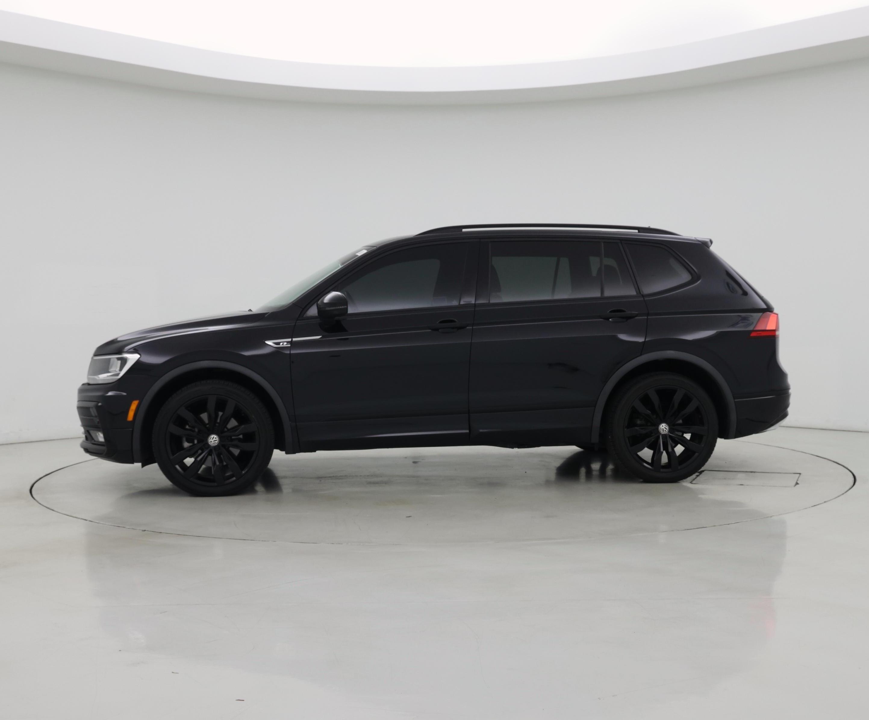 Thumbnail: 2021 Volkswagen Tiguan - 3