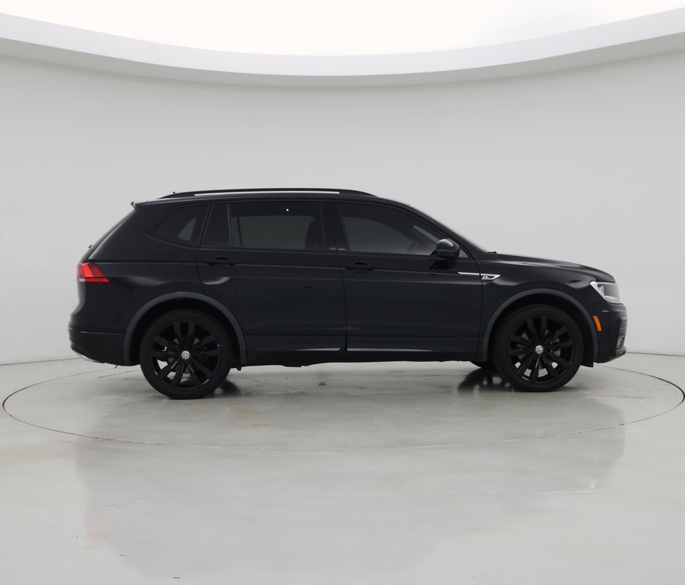 Thumbnail: 2021 Volkswagen Tiguan - 7