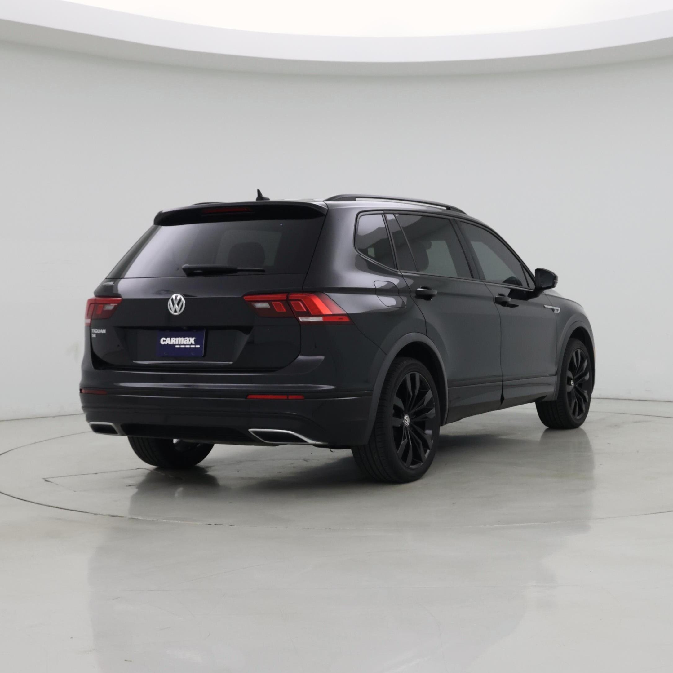 Thumbnail: 2021 Volkswagen Tiguan - 8