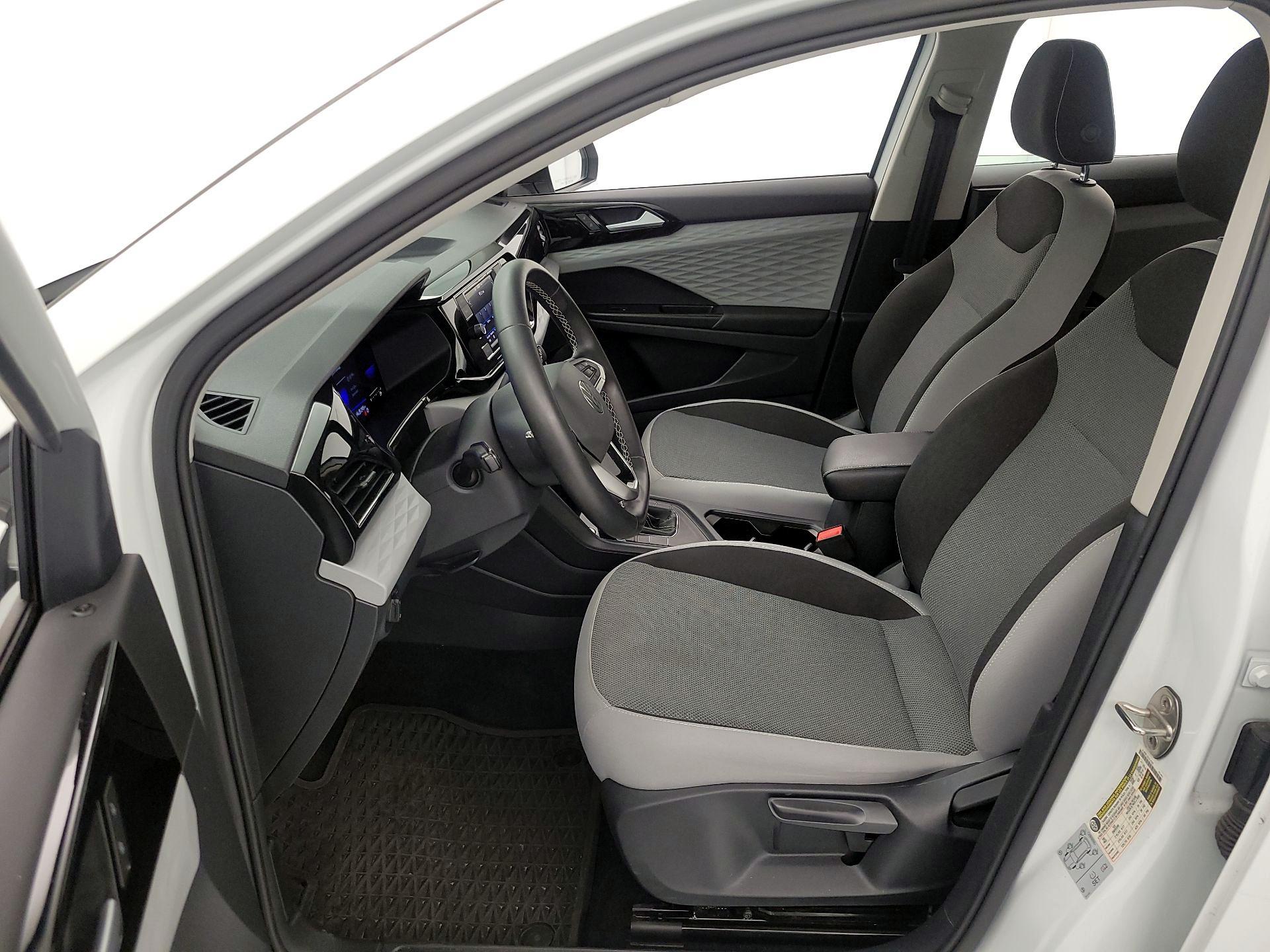 Thumbnail: 2022 Volkswagen Taos - 11