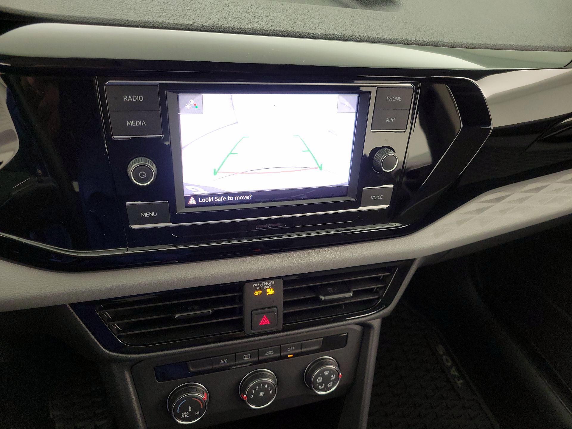 Thumbnail: 2022 Volkswagen Taos - 14