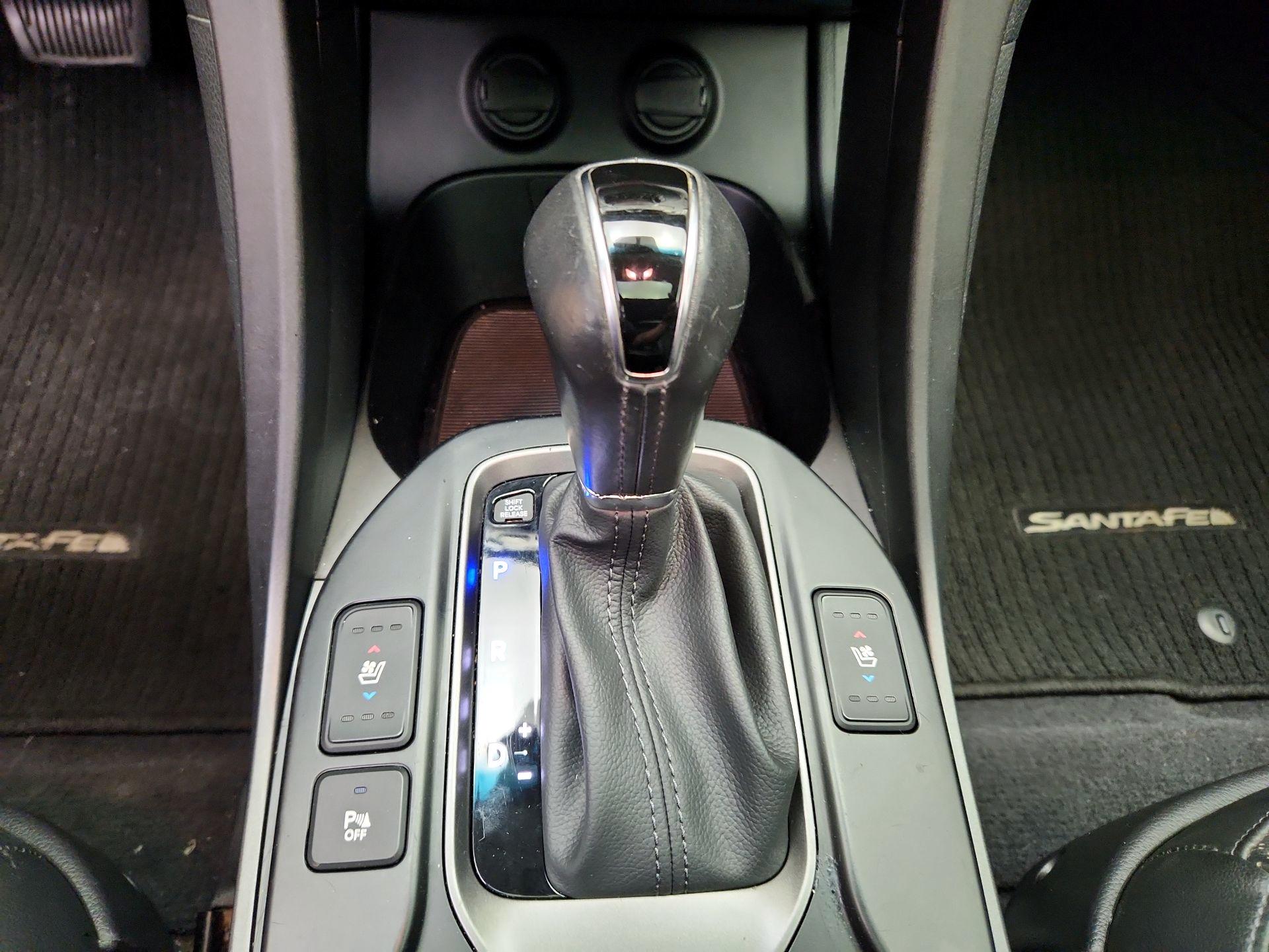 Thumbnail: 2014 Hyundai Santa Fe - 17