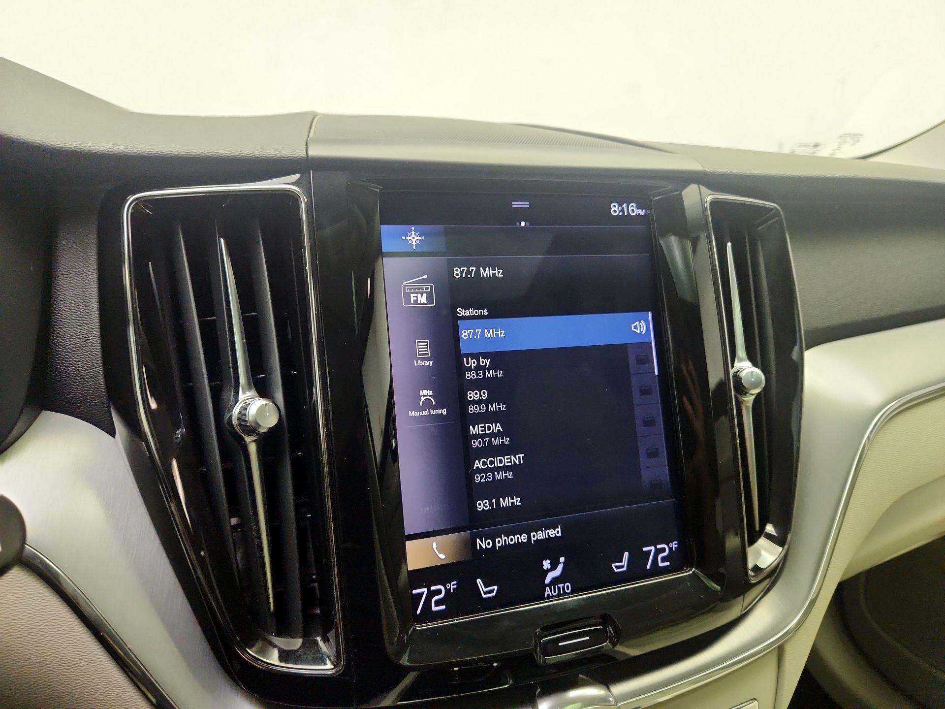 Thumbnail: 2018 Volvo XC60 - 16