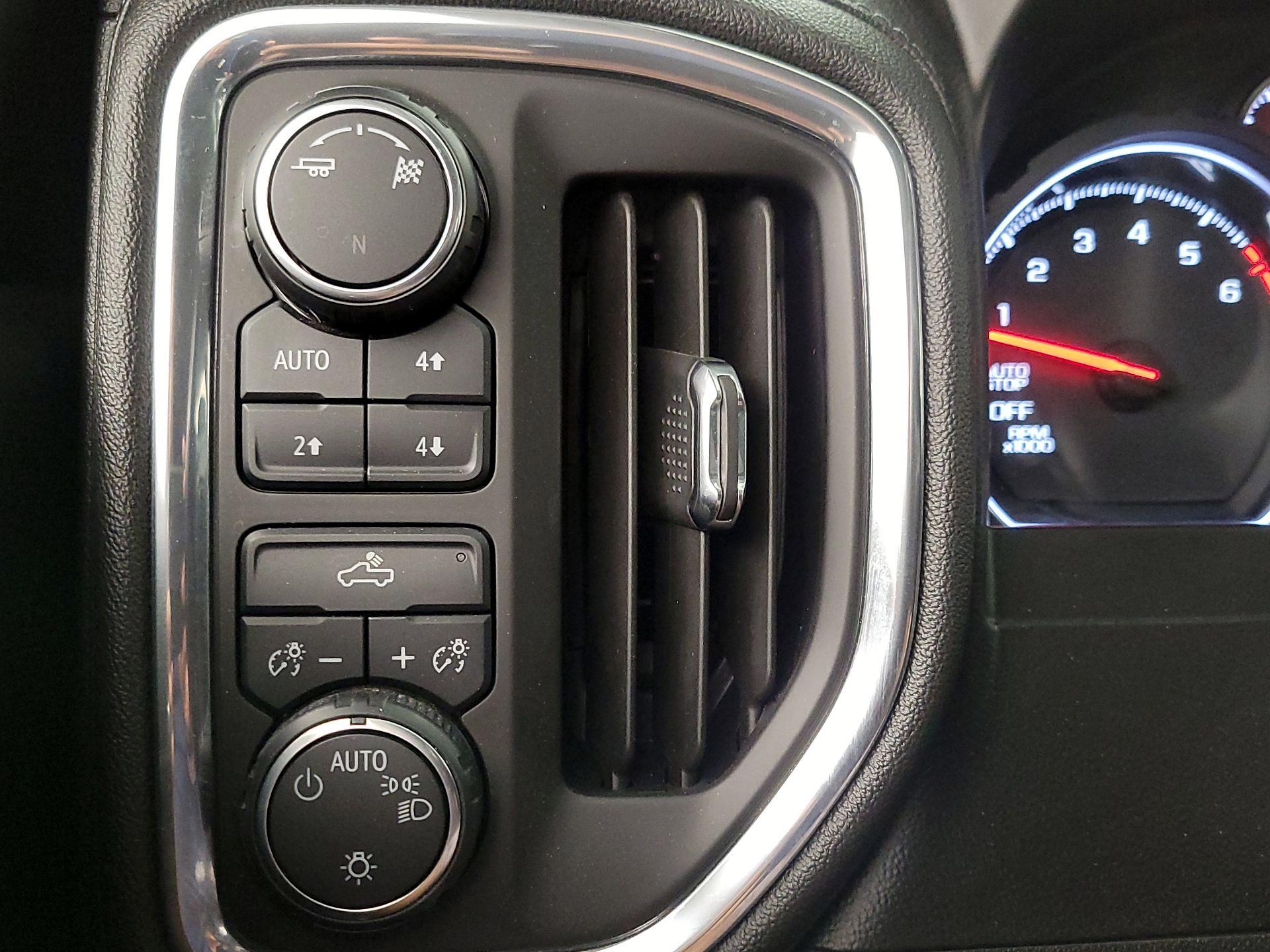 Thumbnail: 2019 Chevrolet Silverado 1500 - 13