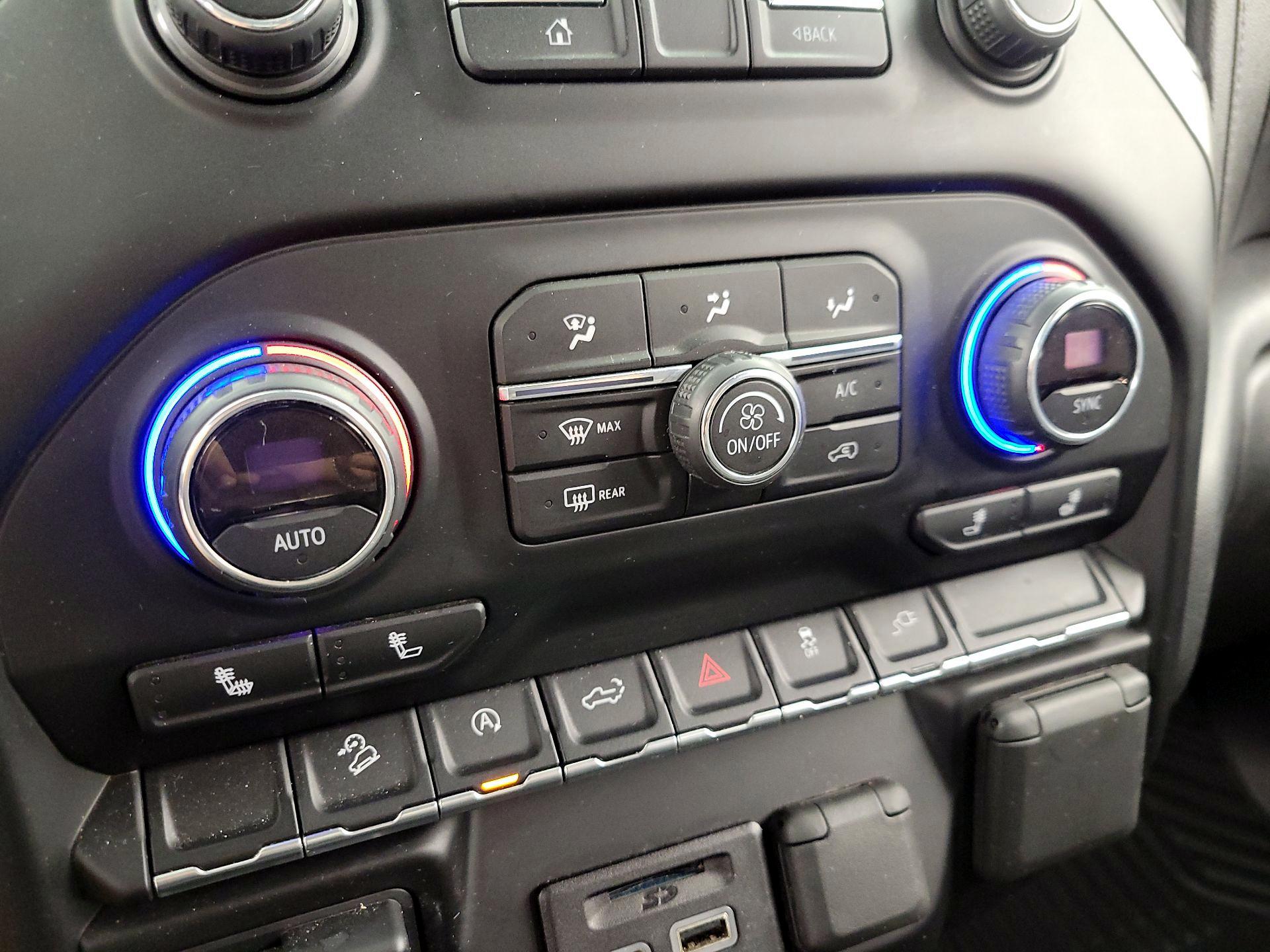 Thumbnail: 2019 Chevrolet Silverado 1500 - 16