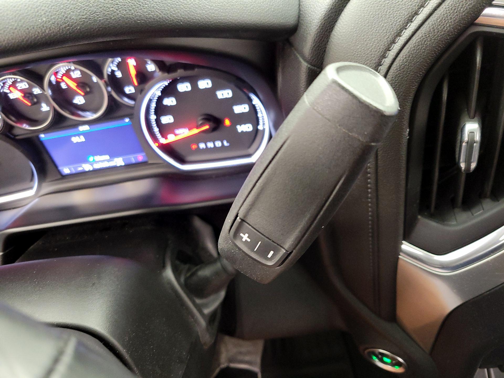 Thumbnail: 2019 Chevrolet Silverado 1500 - 17