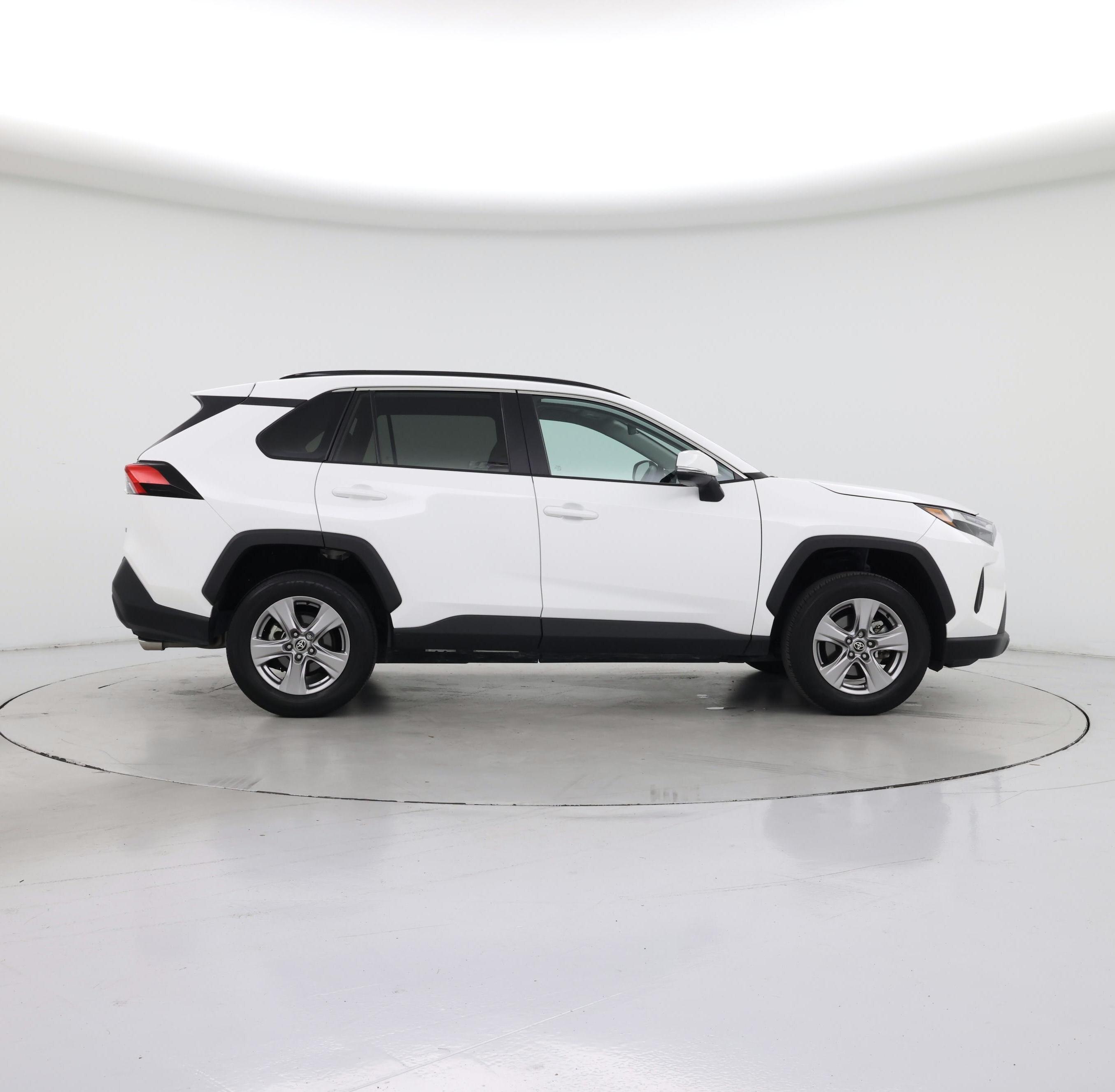 Thumbnail: 2022 Toyota RAV4 - 7