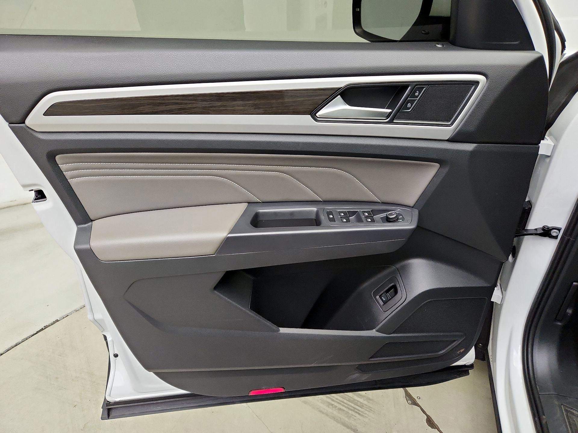 Thumbnail: 2021 Volkswagen Atlas - 12