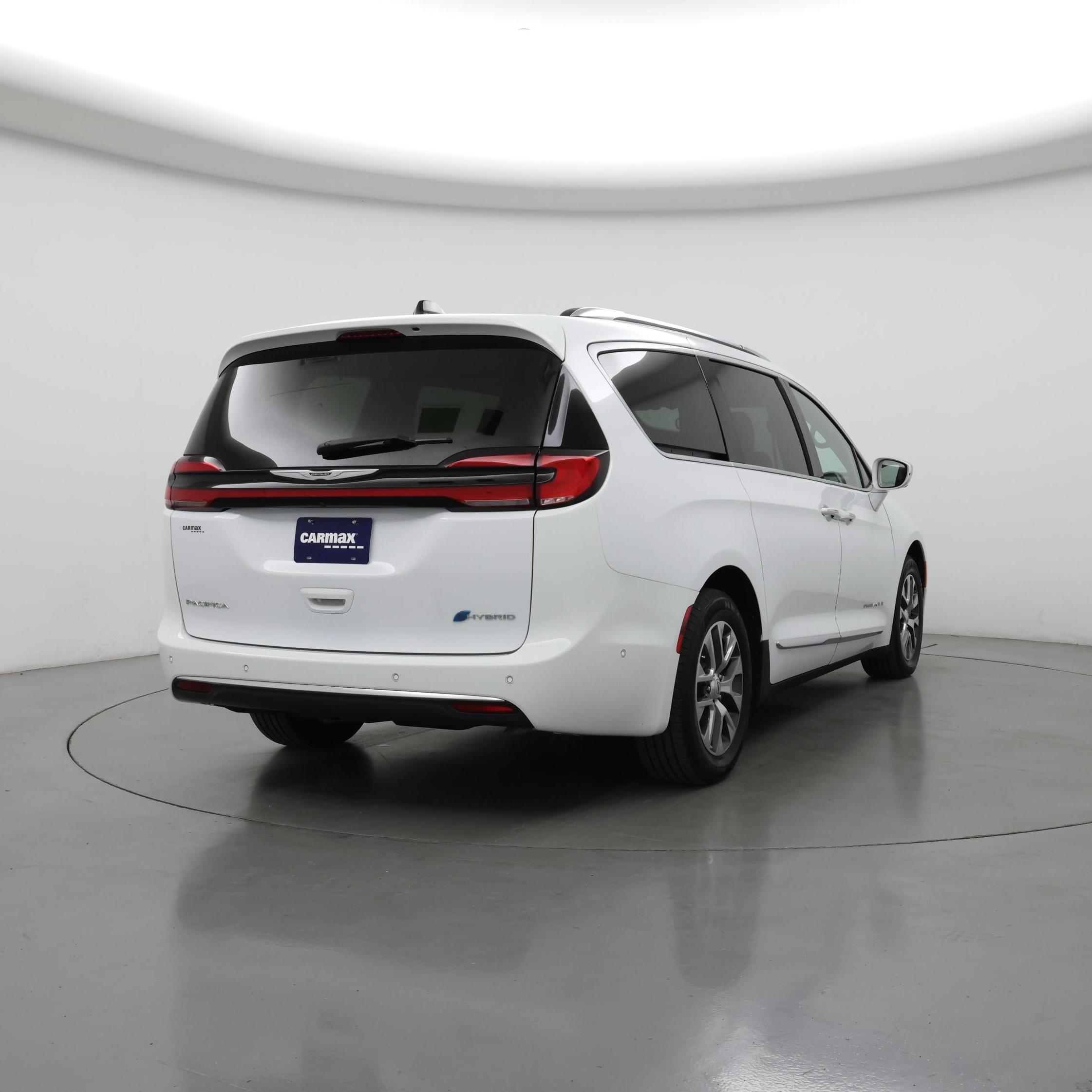Thumbnail: 2024 Chrysler Pacifica - 8