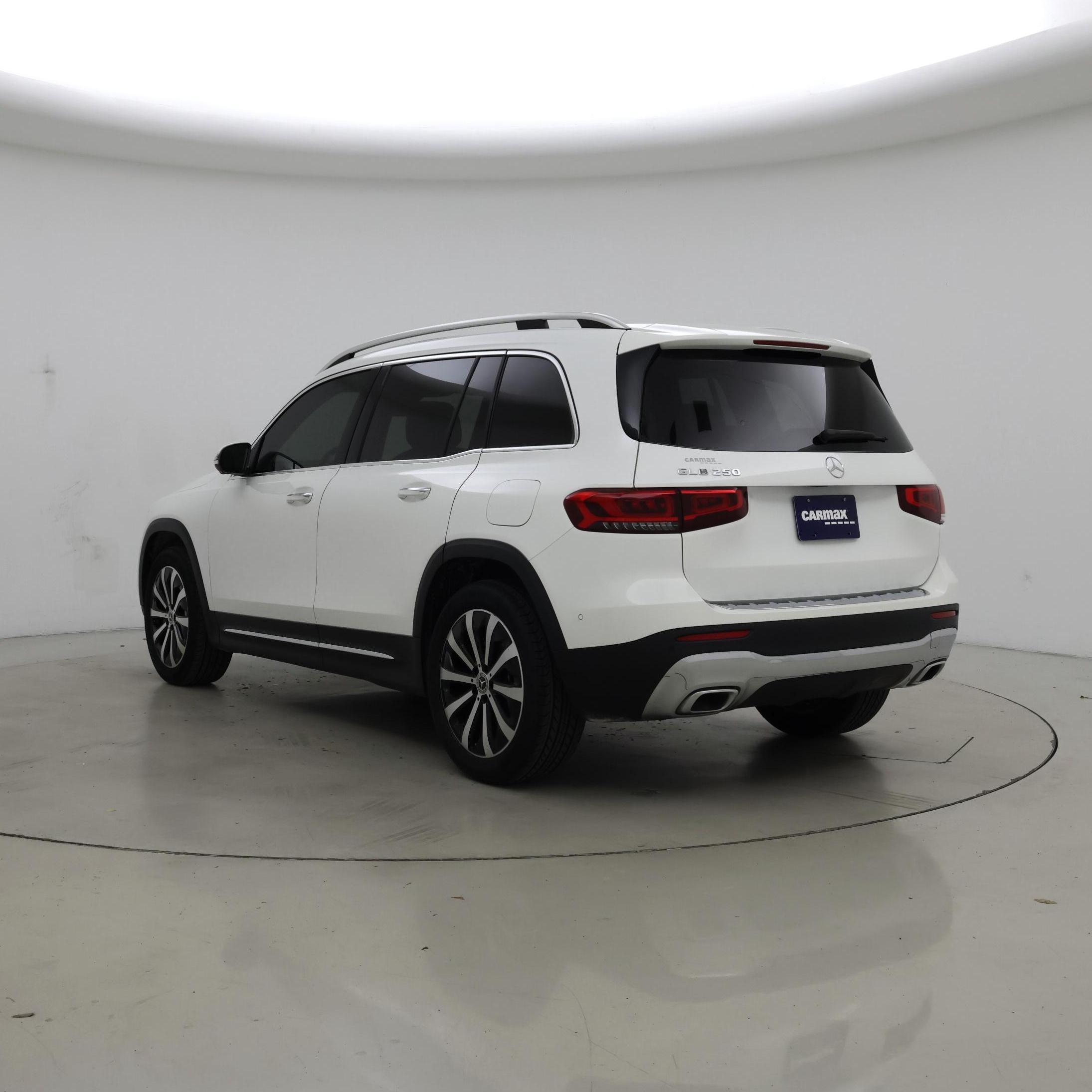 Thumbnail: 2022 Mercedes-Benz GLB - 2
