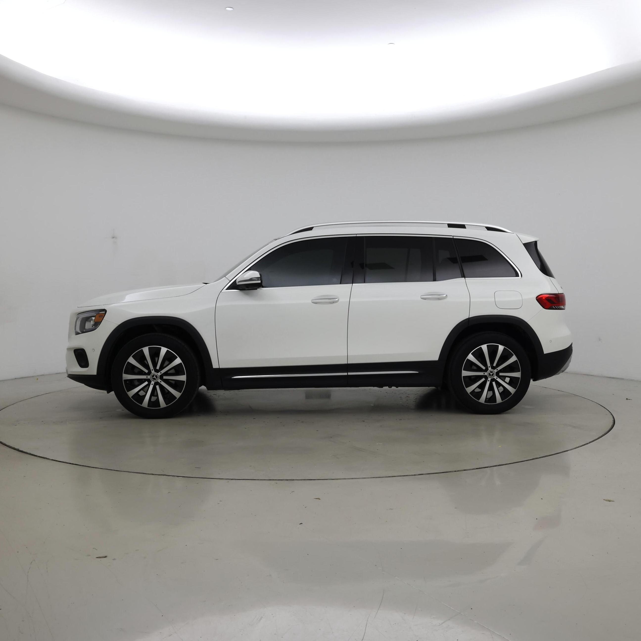 Thumbnail: 2022 Mercedes-Benz GLB - 3