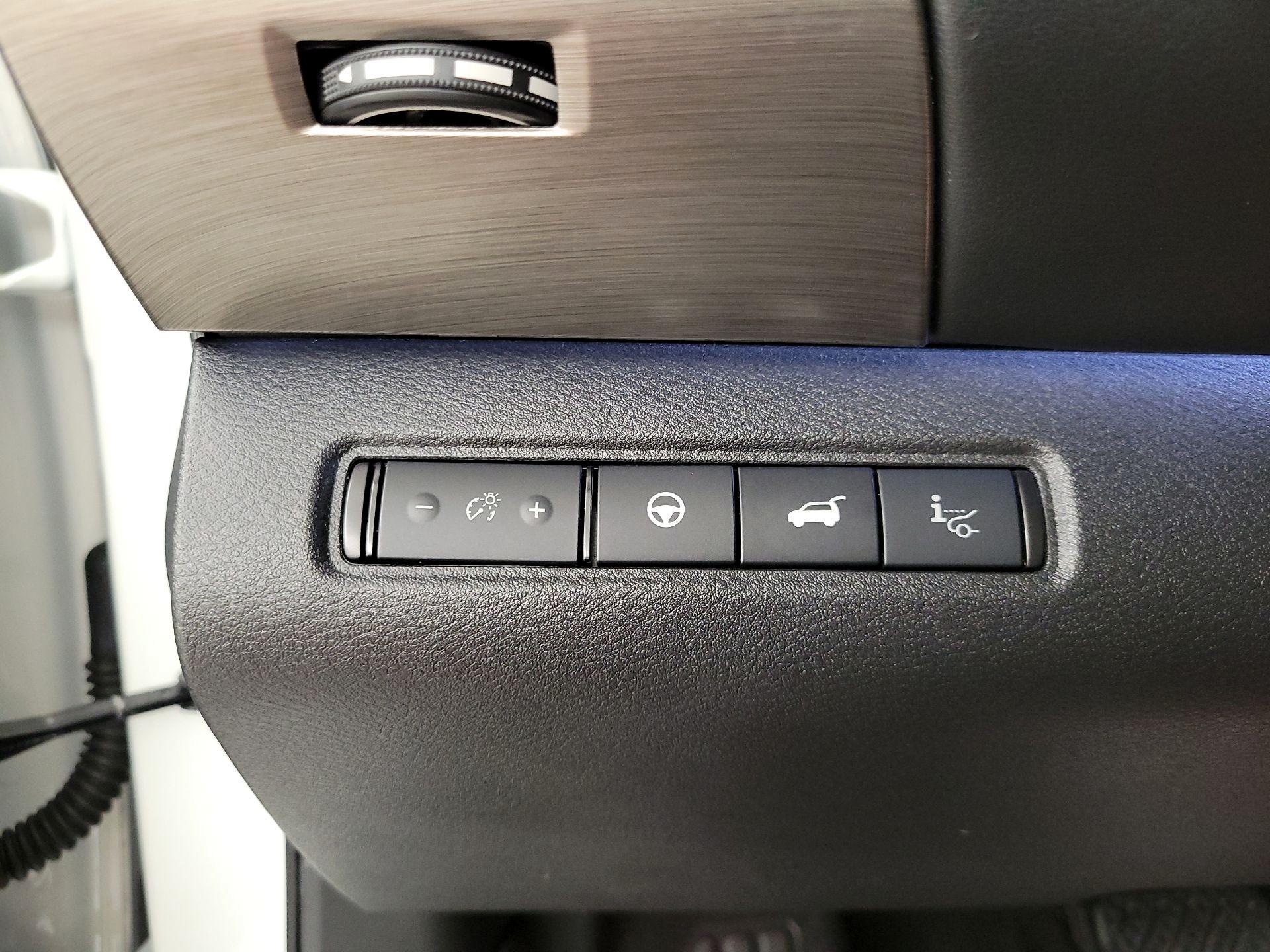 Thumbnail: 2023 Nissan Pathfinder - 13