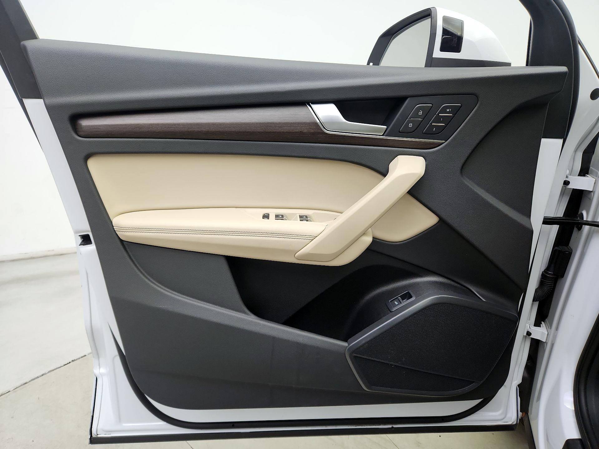 Thumbnail: 2021 Audi Q5 - 12