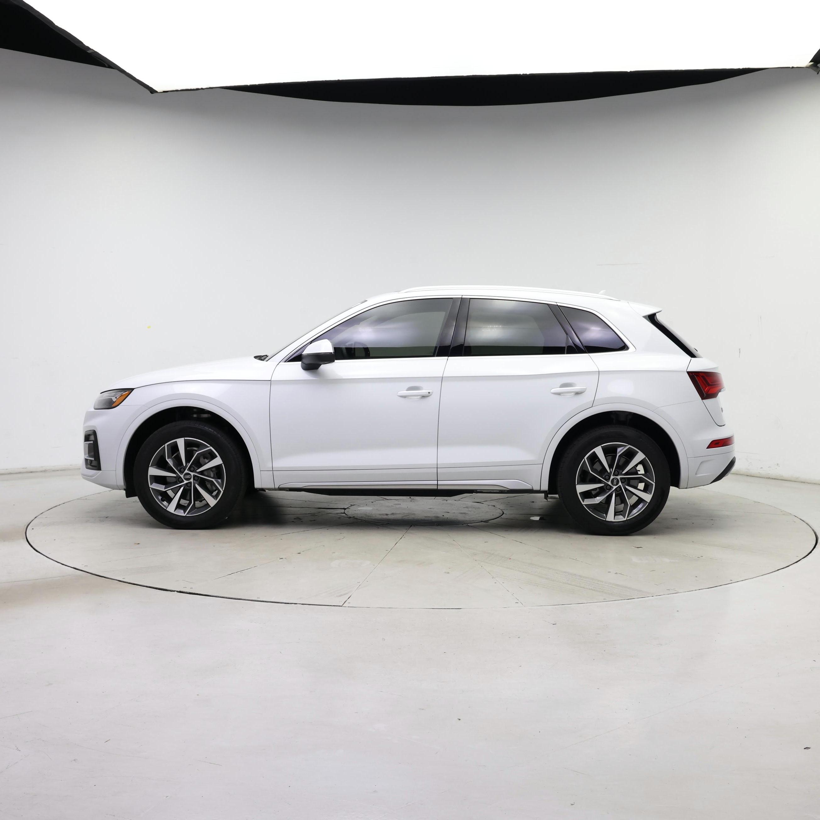 Thumbnail: 2021 Audi Q5 - 3