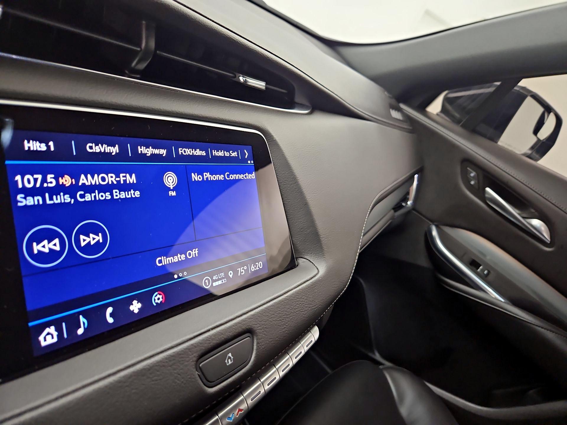 Thumbnail: 2023 Cadillac XT4 - 15