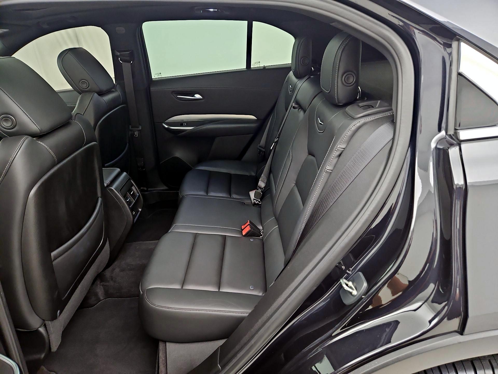 Thumbnail: 2023 Cadillac XT4 - 20