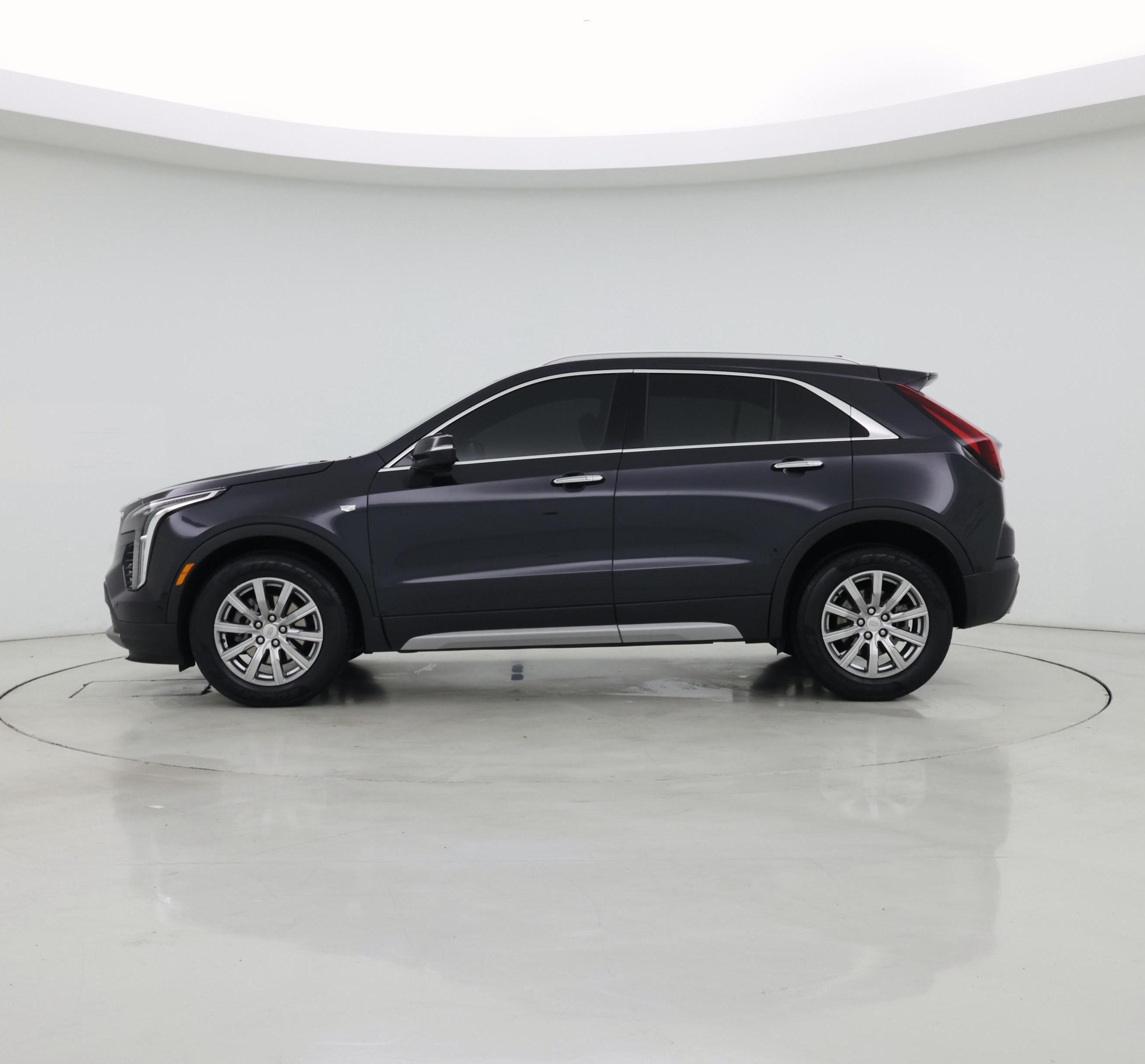 Thumbnail: 2023 Cadillac XT4 - 3