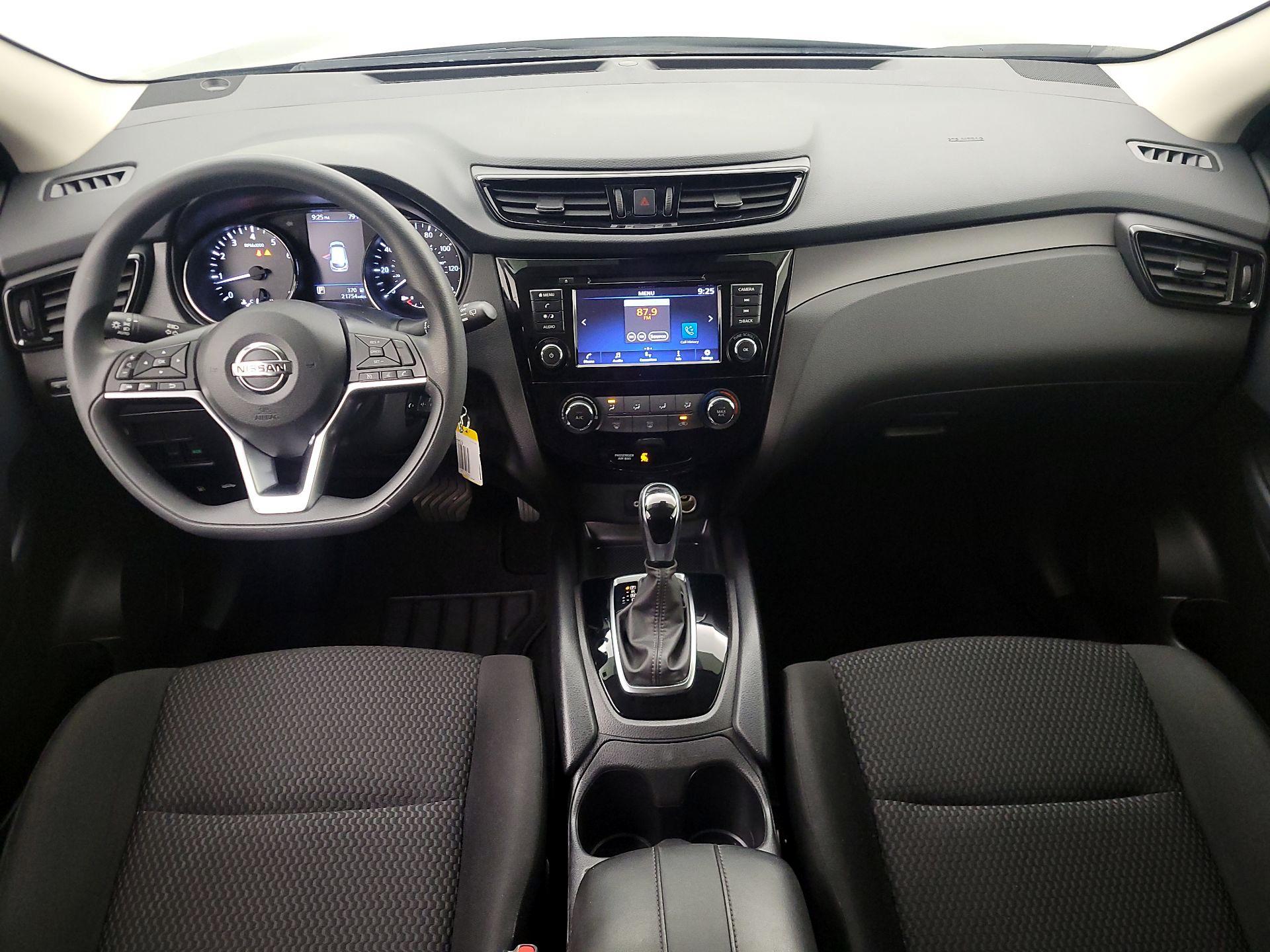Thumbnail: 2022 Nissan Rogue Sport - 9