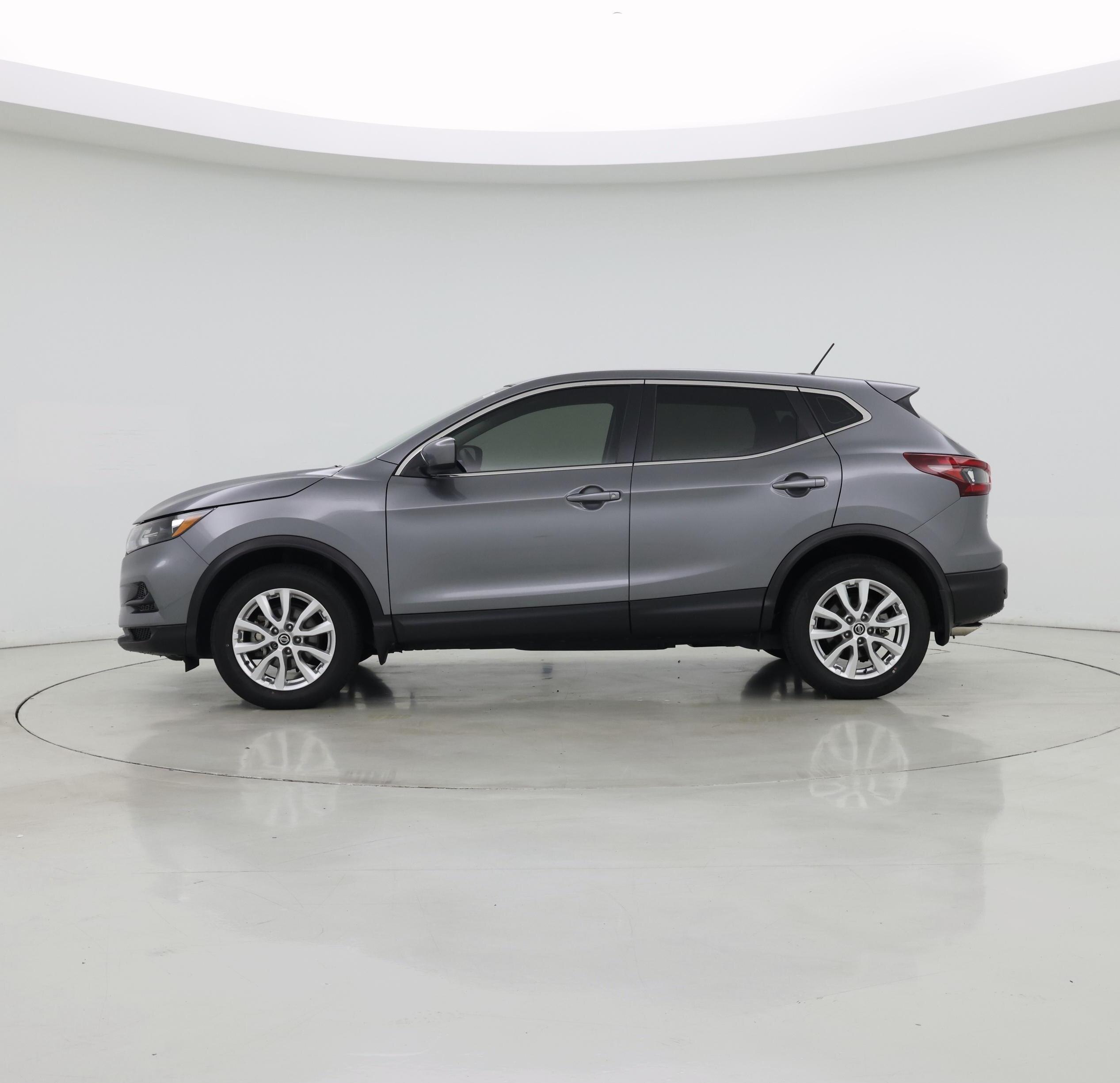 Thumbnail: 2022 Nissan Rogue Sport - 3