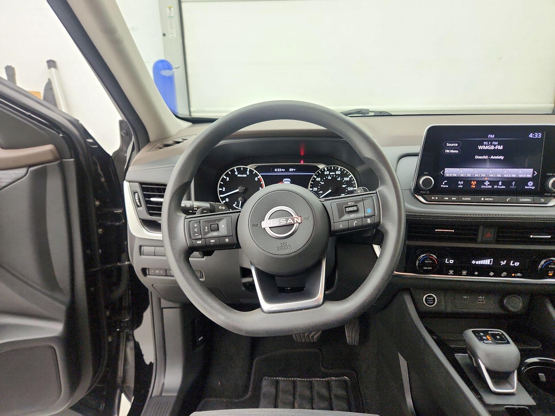 Thumbnail: 2023 Nissan Rogue - 10