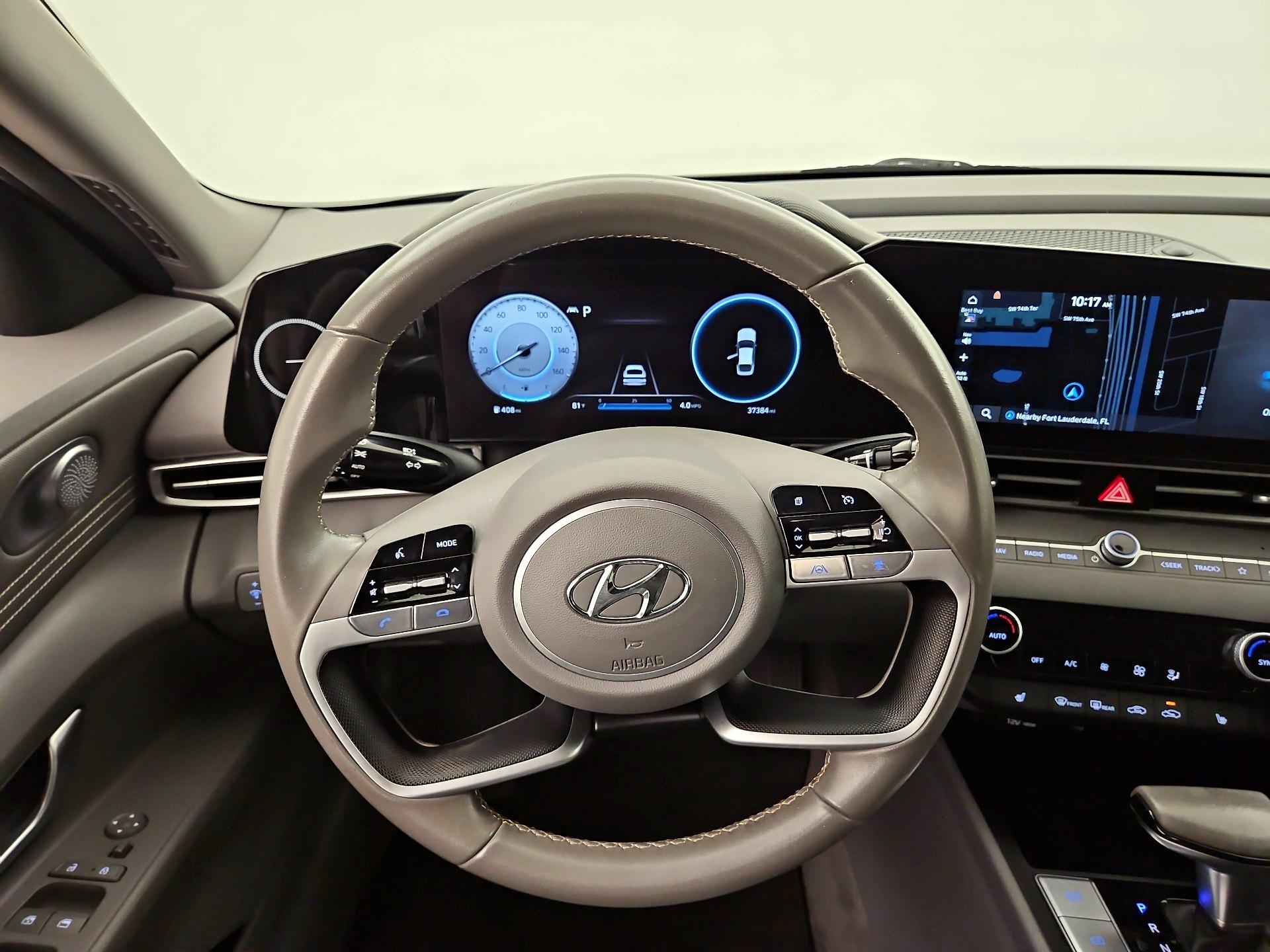 Thumbnail: 2023 Hyundai Elantra - 10