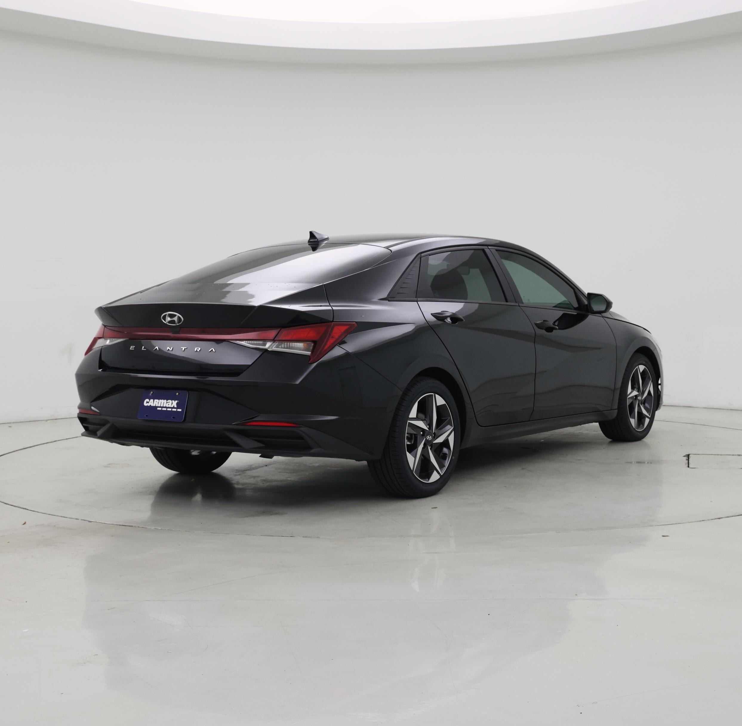 Thumbnail: 2023 Hyundai Elantra - 8
