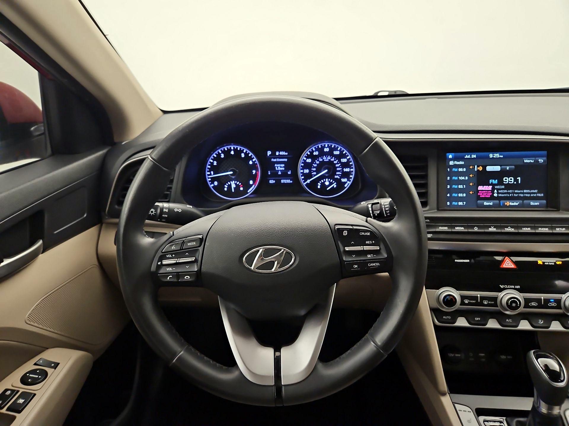 Thumbnail: 2019 Hyundai Elantra - 10