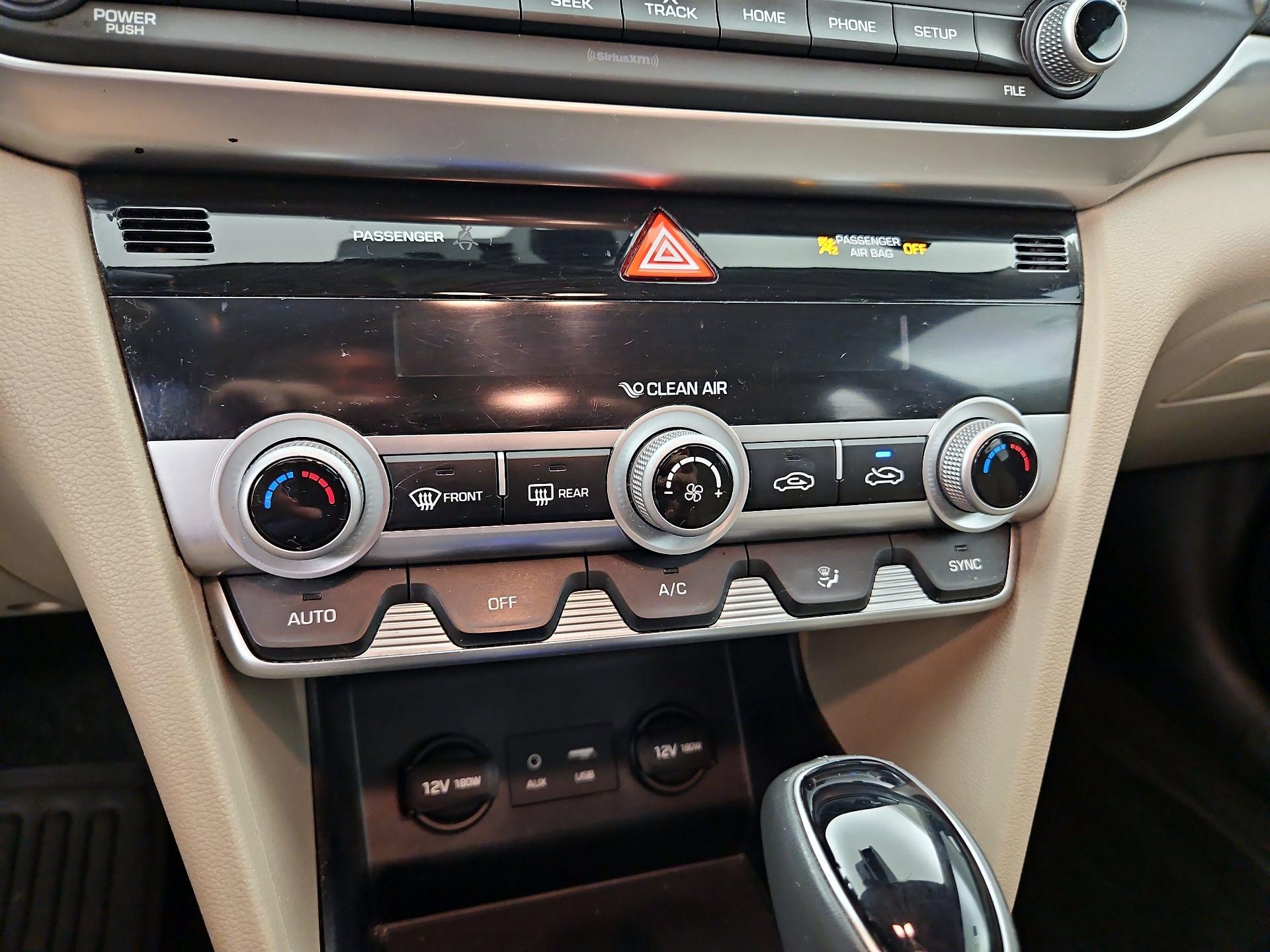 Thumbnail: 2019 Hyundai Elantra - 16