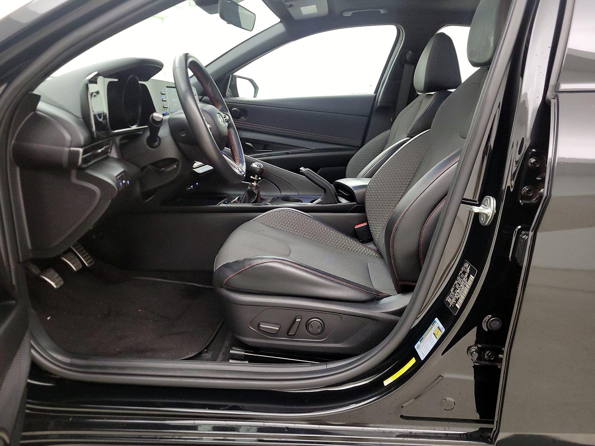 Thumbnail: 2022 Hyundai Elantra - 11