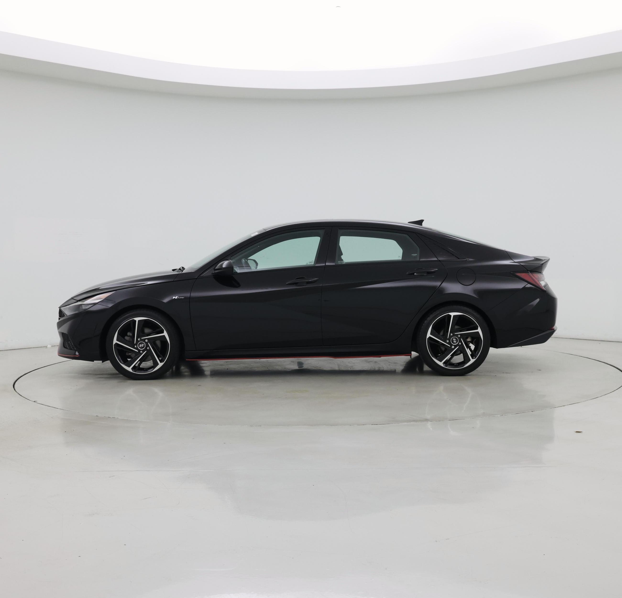 Thumbnail: 2022 Hyundai Elantra - 3